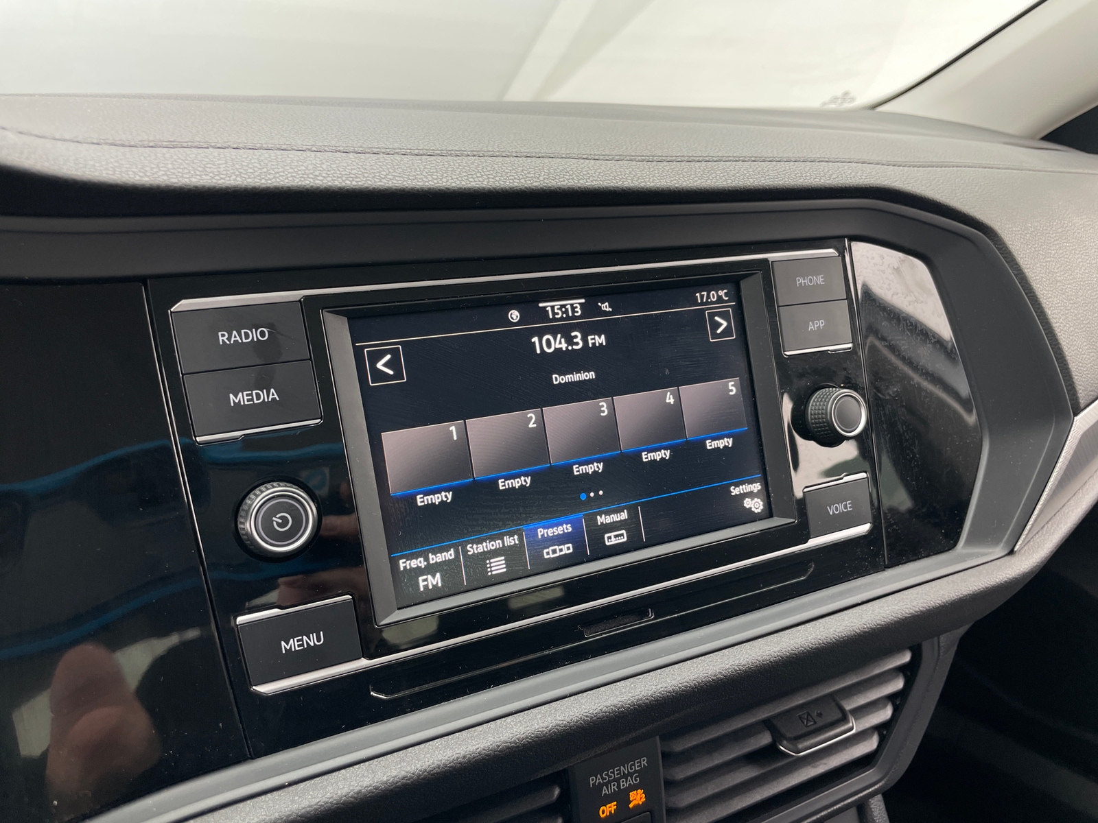 Thumbnail: 2022 Volkswagen Jetta - 4