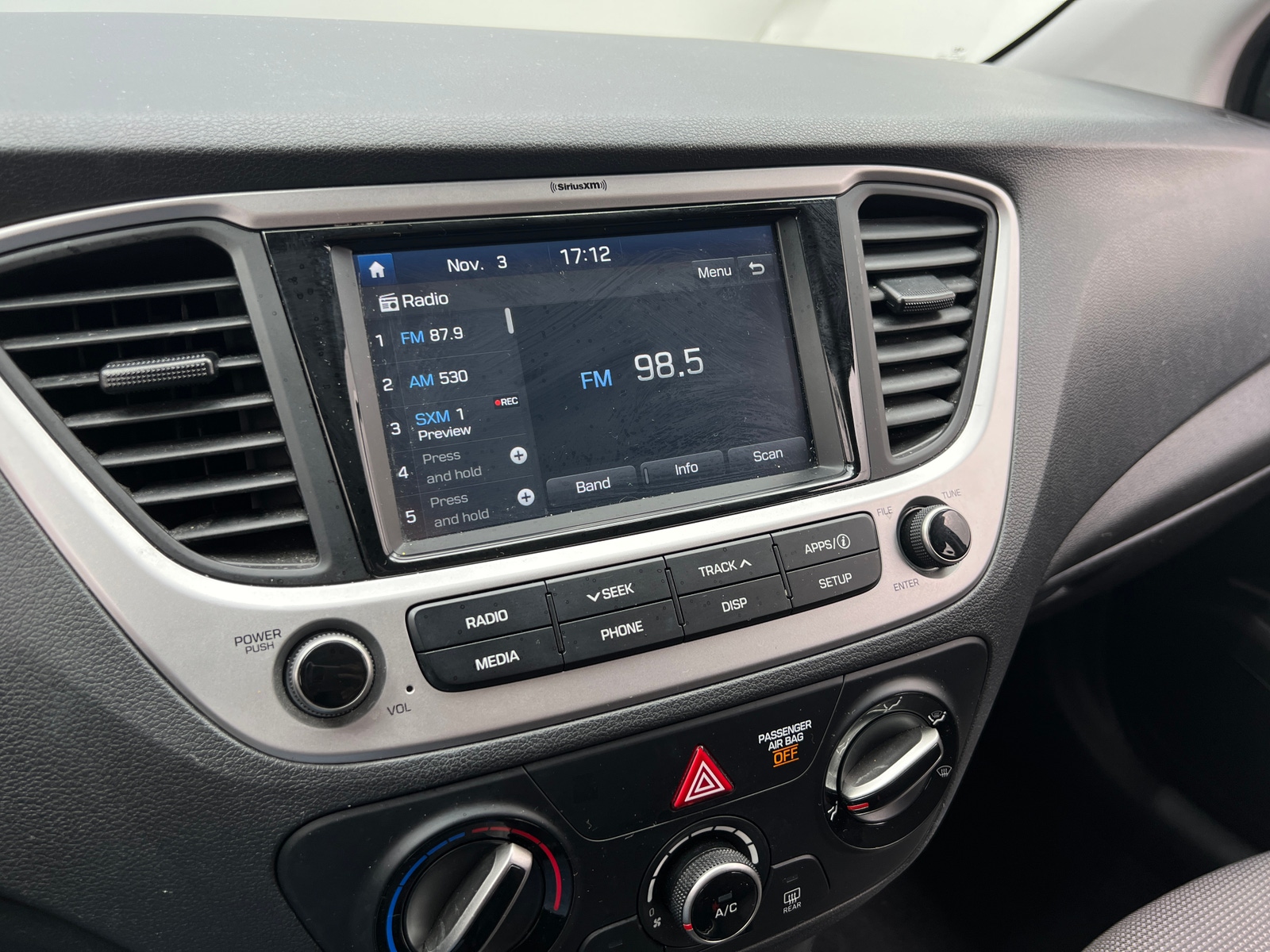 Thumbnail: 2022 Hyundai Accent - 4