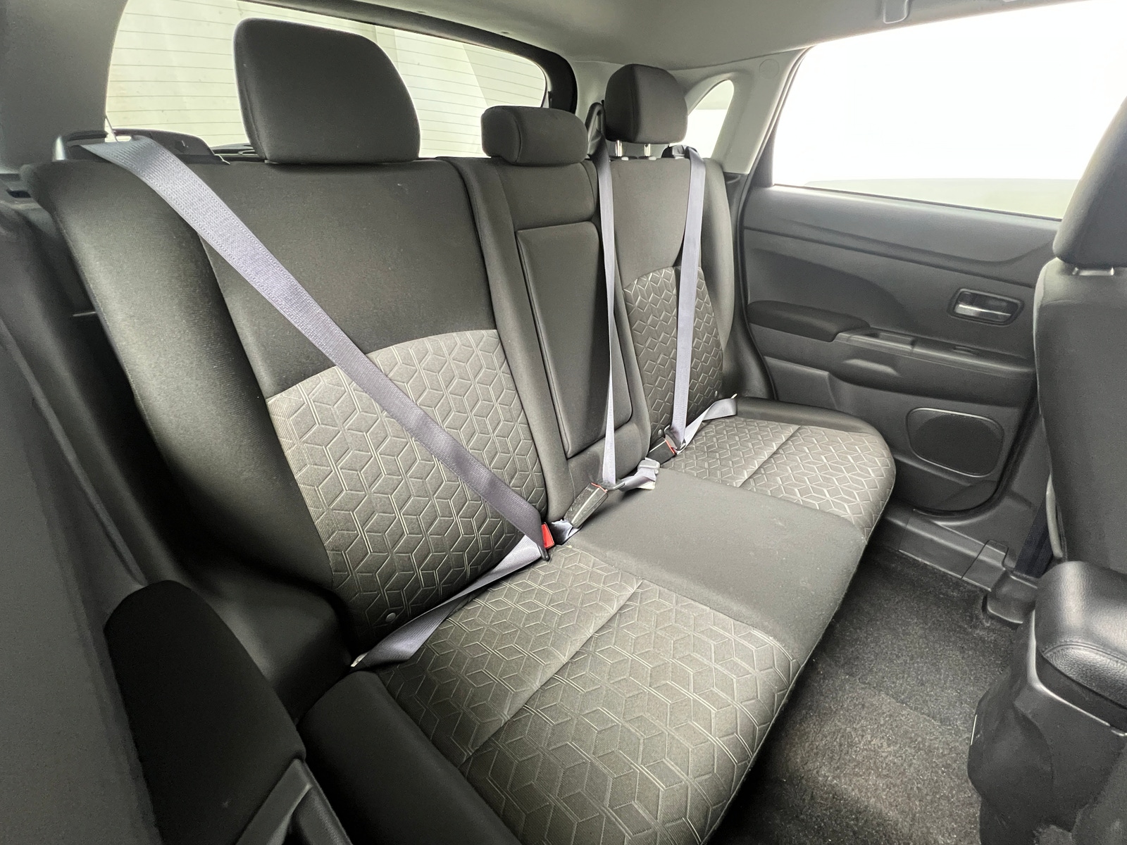 Thumbnail: 2024 Mitsubishi Outlander Sport - 6