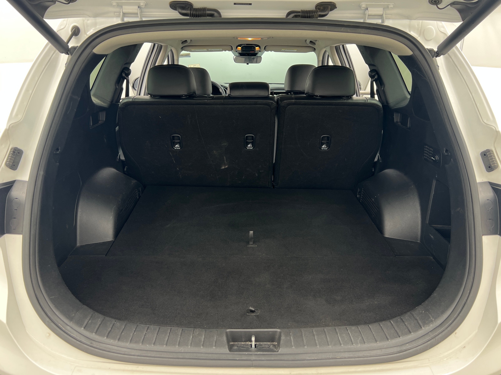 Thumbnail: 2023 Hyundai Santa Fe - 6