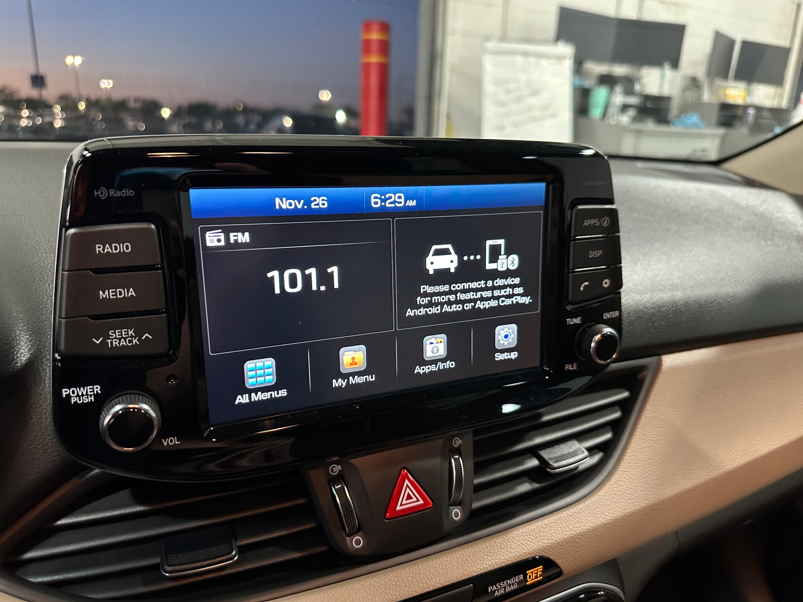 Thumbnail: 2019 Hyundai Elantra - 4