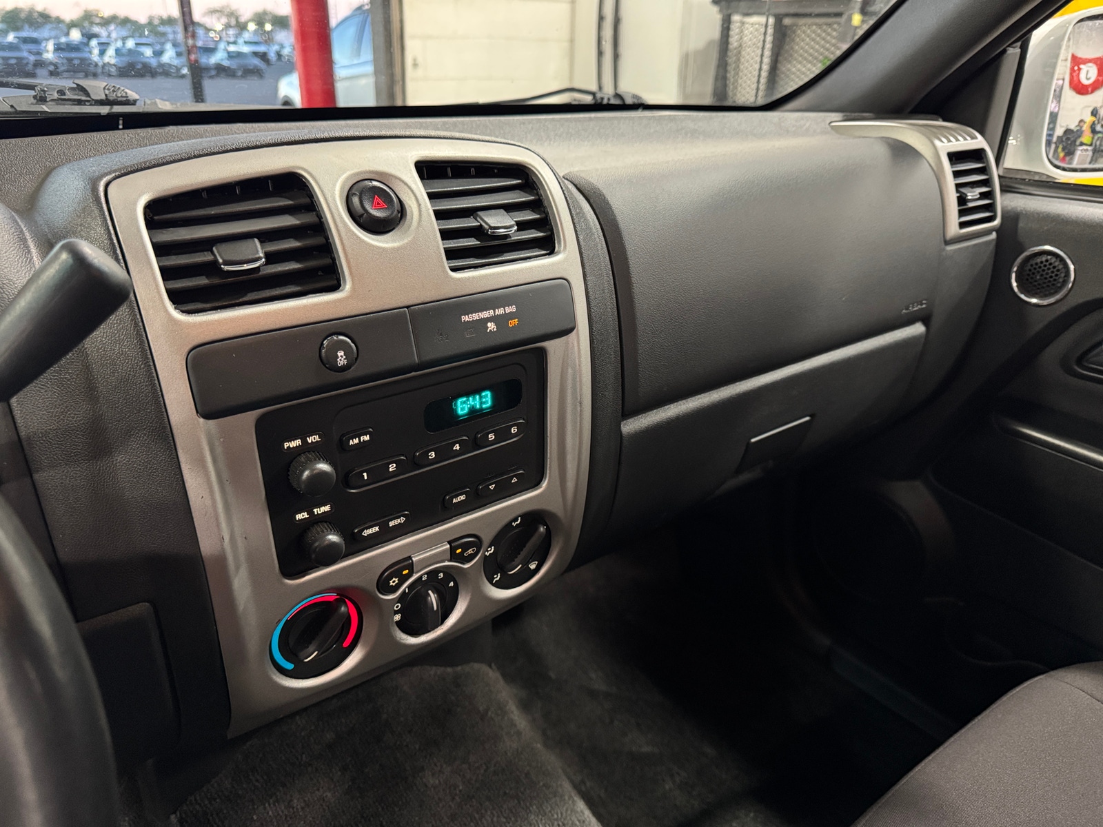 Thumbnail: 2012 Chevrolet Colorado - 4