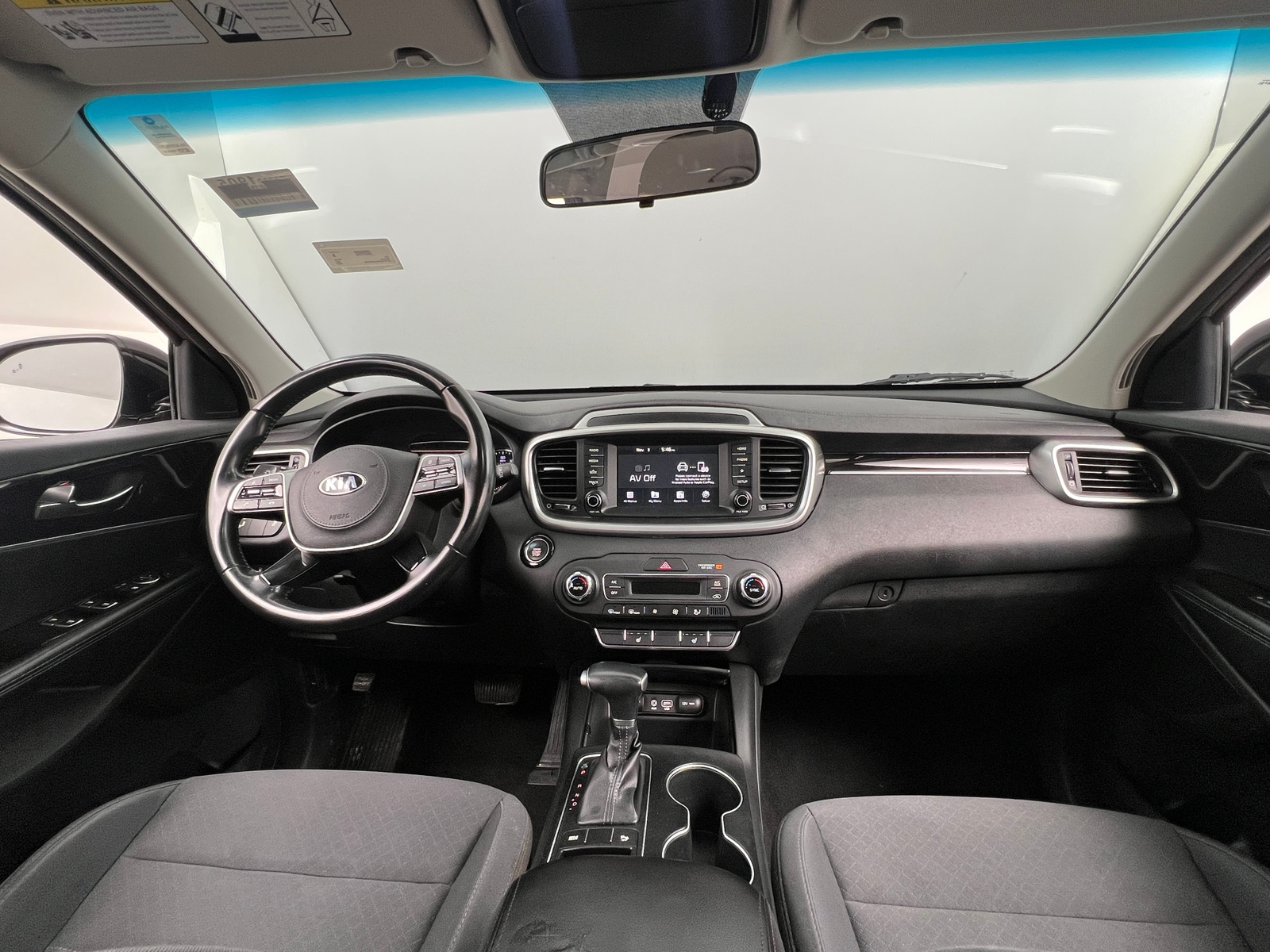 Thumbnail: 2020 Kia Sorento - 3