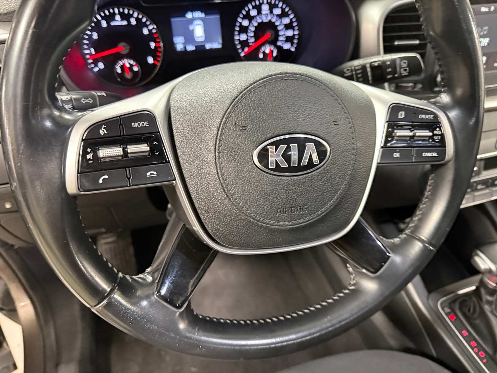 Thumbnail: 2020 Kia Sorento - 5