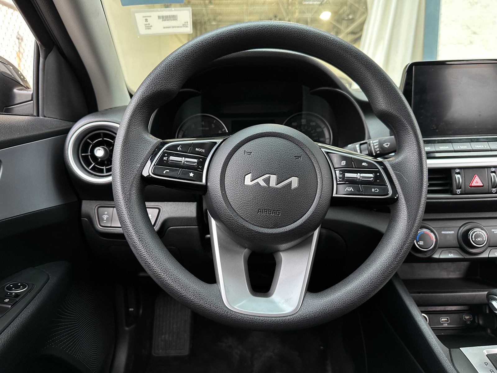 Thumbnail: 2024 Kia Forte - 5