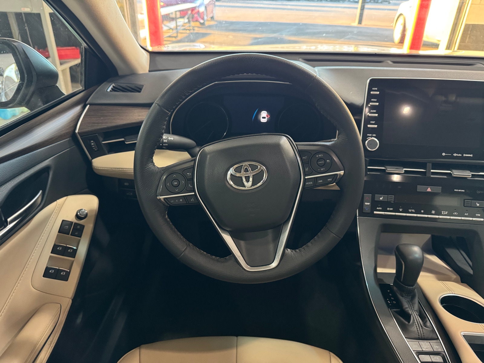 Thumbnail: 2021 Toyota Avalon - 4