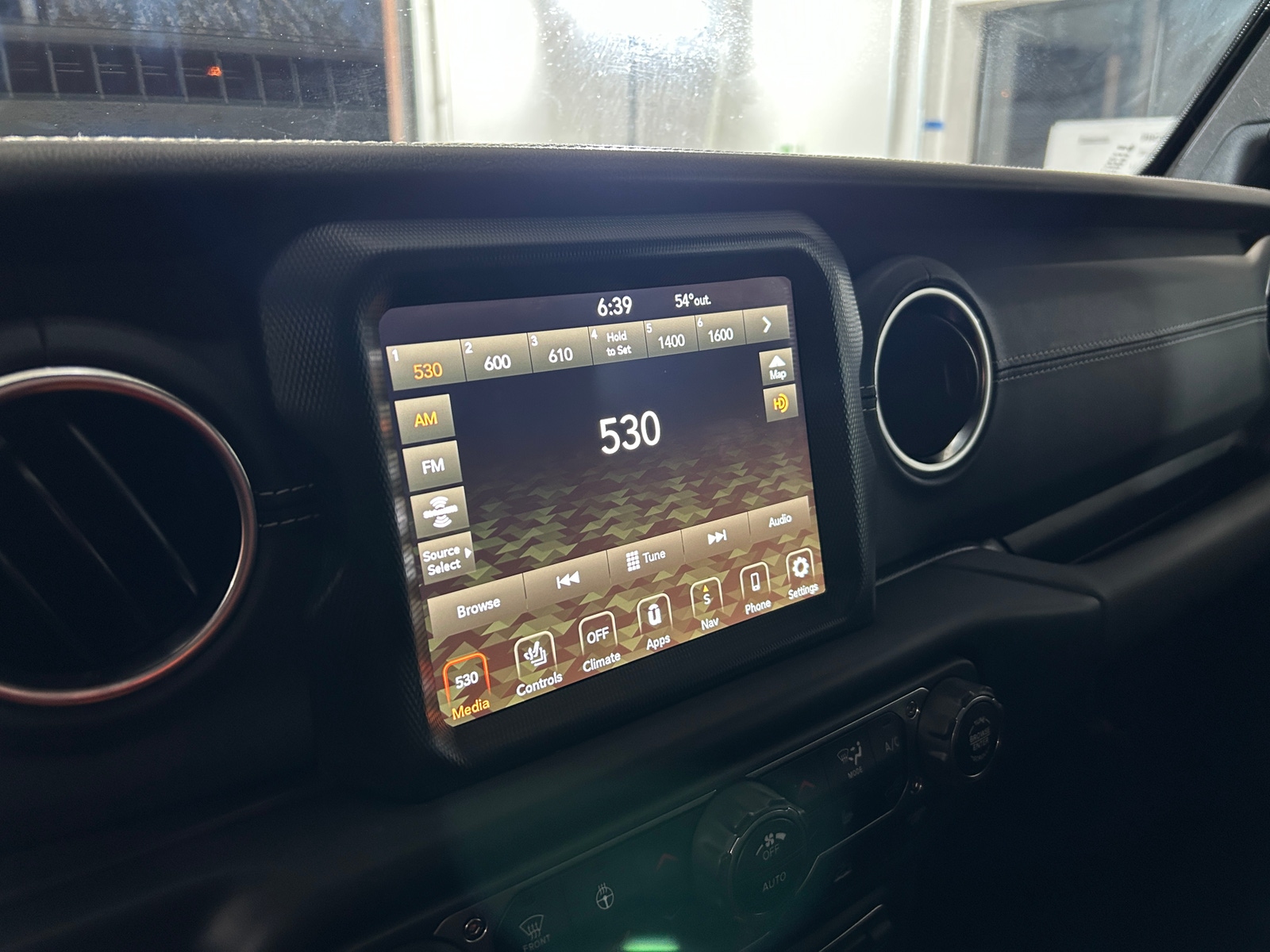 Thumbnail: 2022 Jeep Gladiator - 4