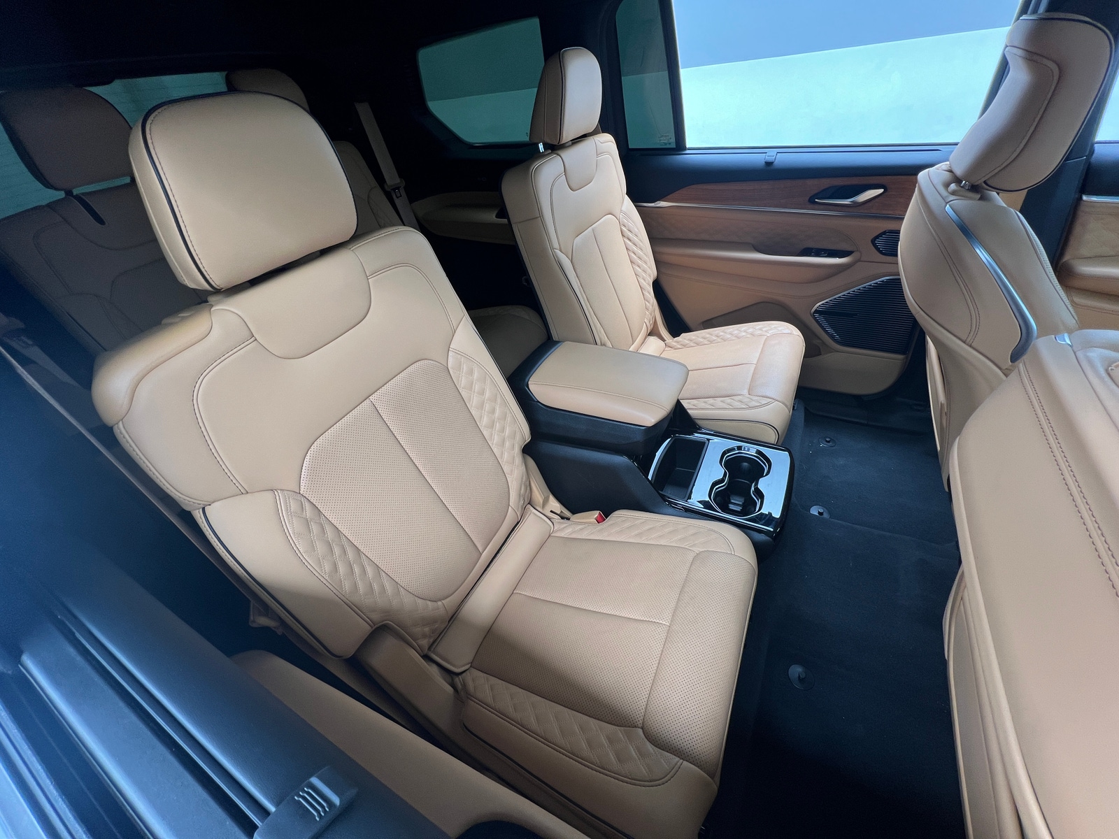 Thumbnail: 2023 Jeep Grand Cherokee L - 5