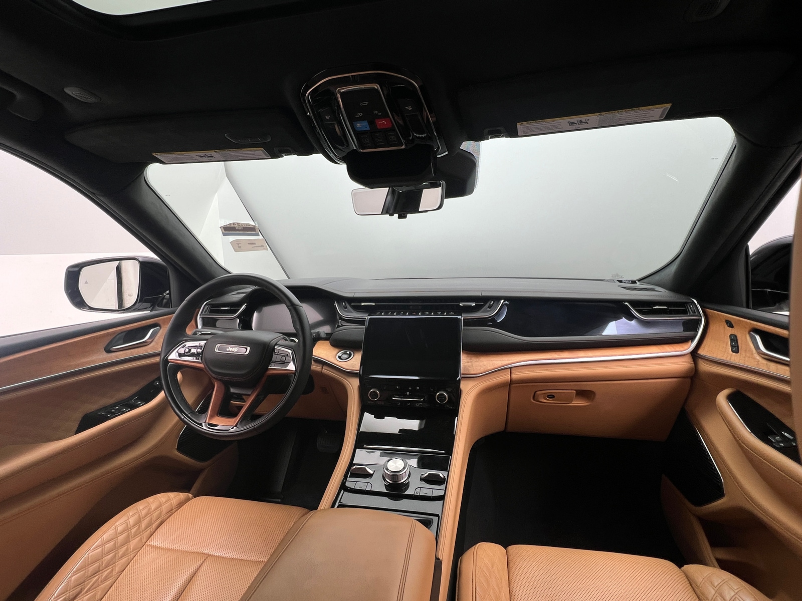 Thumbnail: 2023 Jeep Grand Cherokee L - 2