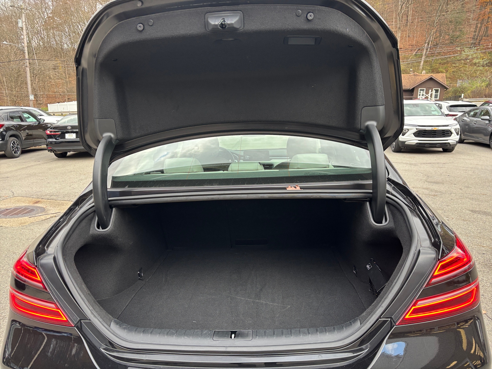 Thumbnail: 2025 Genesis G70 - 6