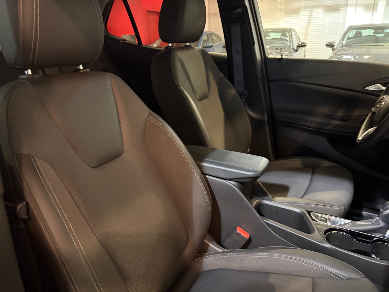 Thumbnail: 2025 Buick Encore GX - 2