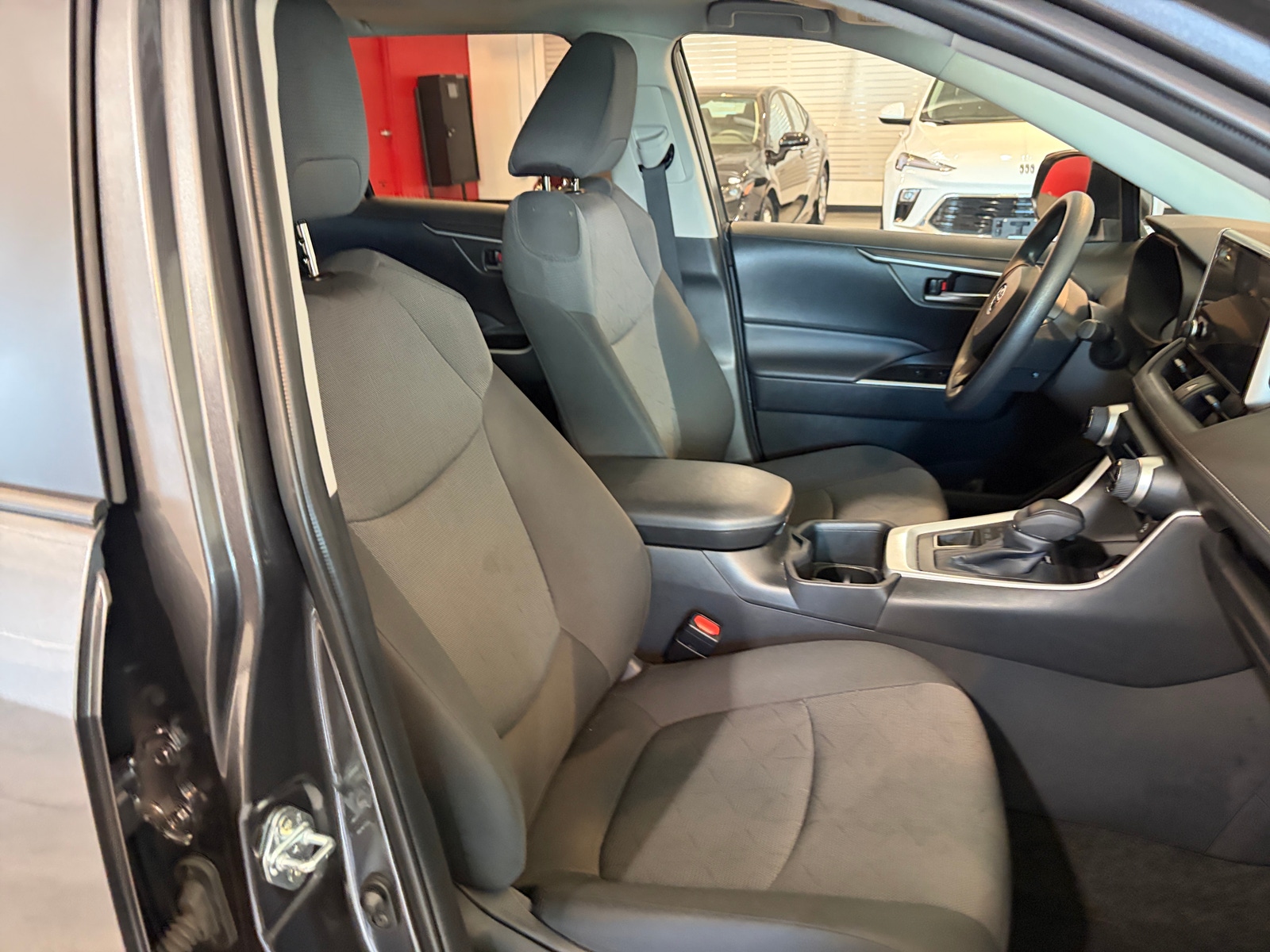 Thumbnail: 2025 Toyota RAV4 - 2