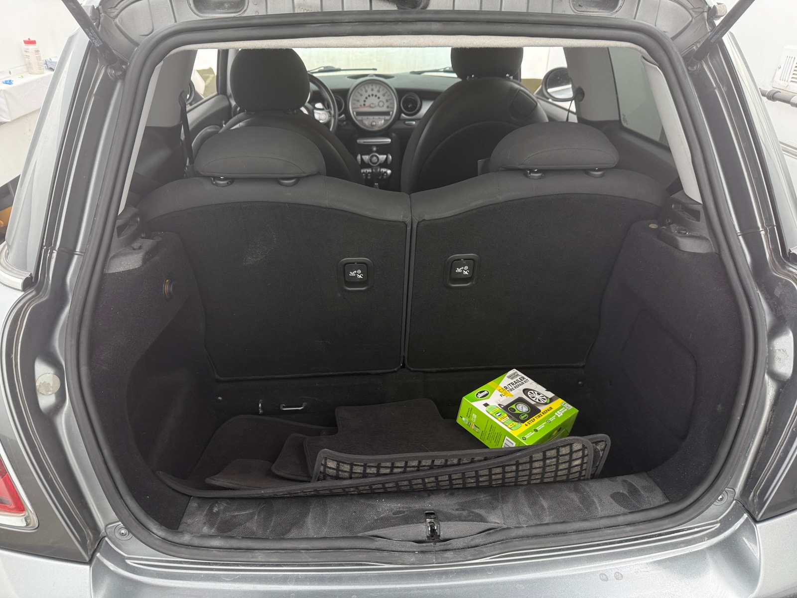 Thumbnail: 2009 MINI Cooper Hardtop - 6