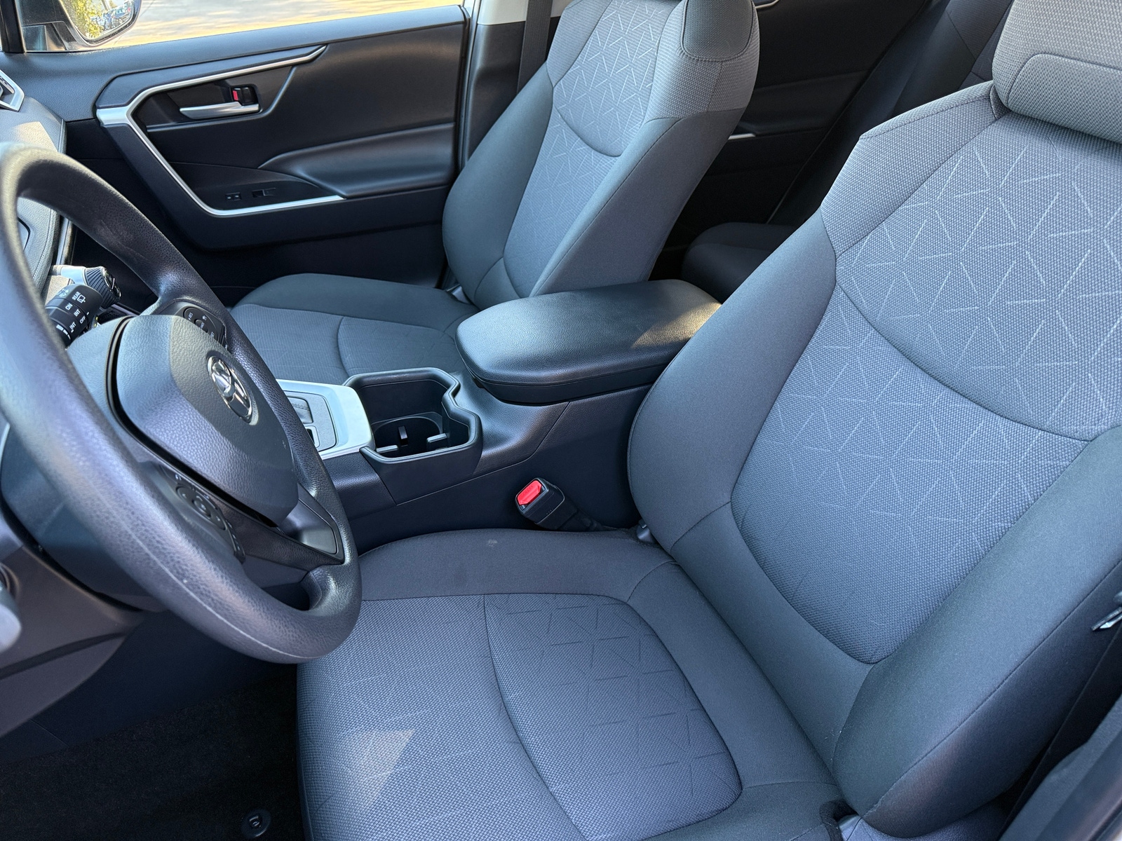 Thumbnail: 2025 Toyota RAV4 - 2