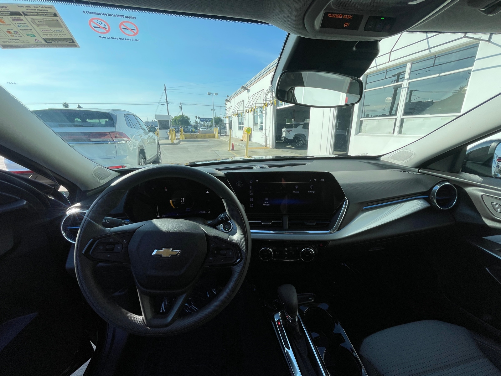 Thumbnail: 2025 Chevrolet Trax - 3