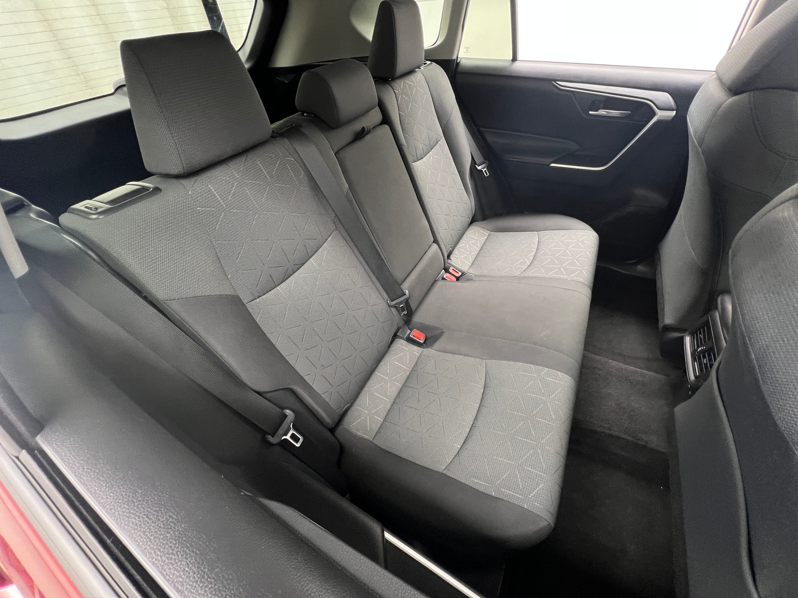 Thumbnail: 2020 Toyota RAV4 - 6