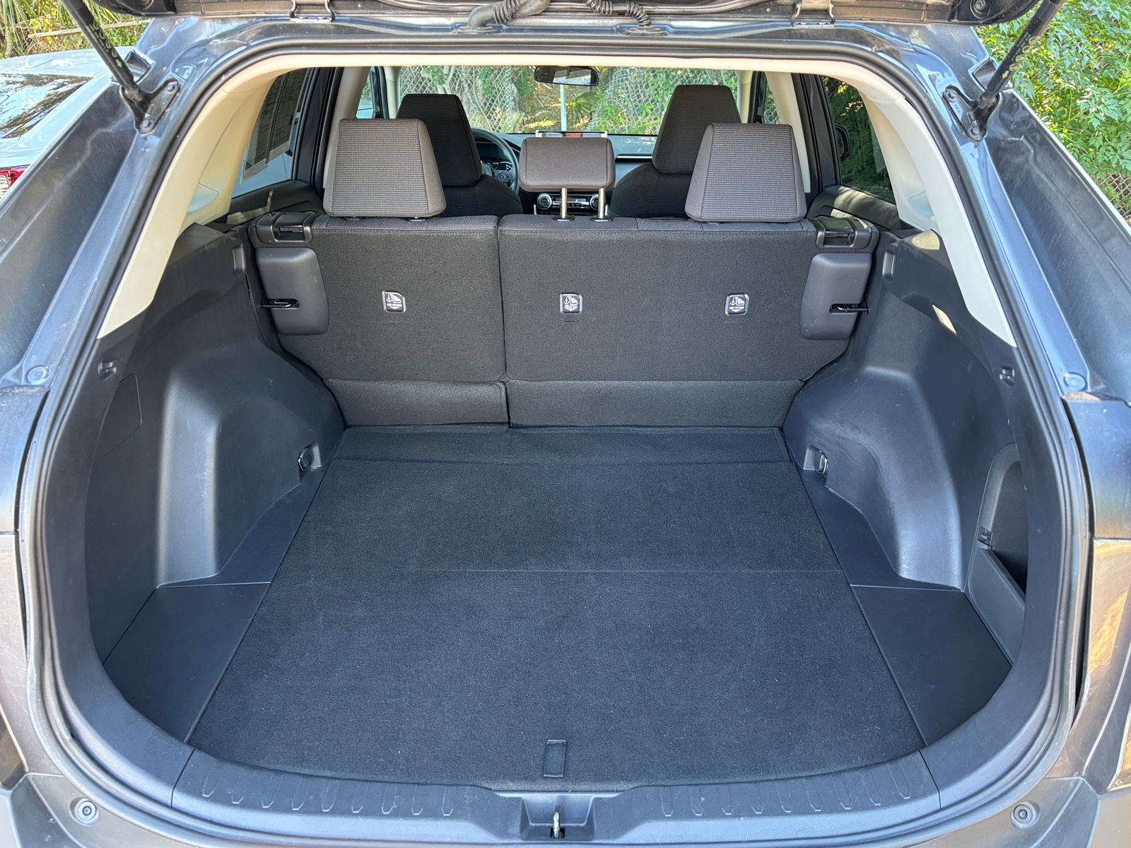 Thumbnail: 2025 Toyota RAV4 - 6