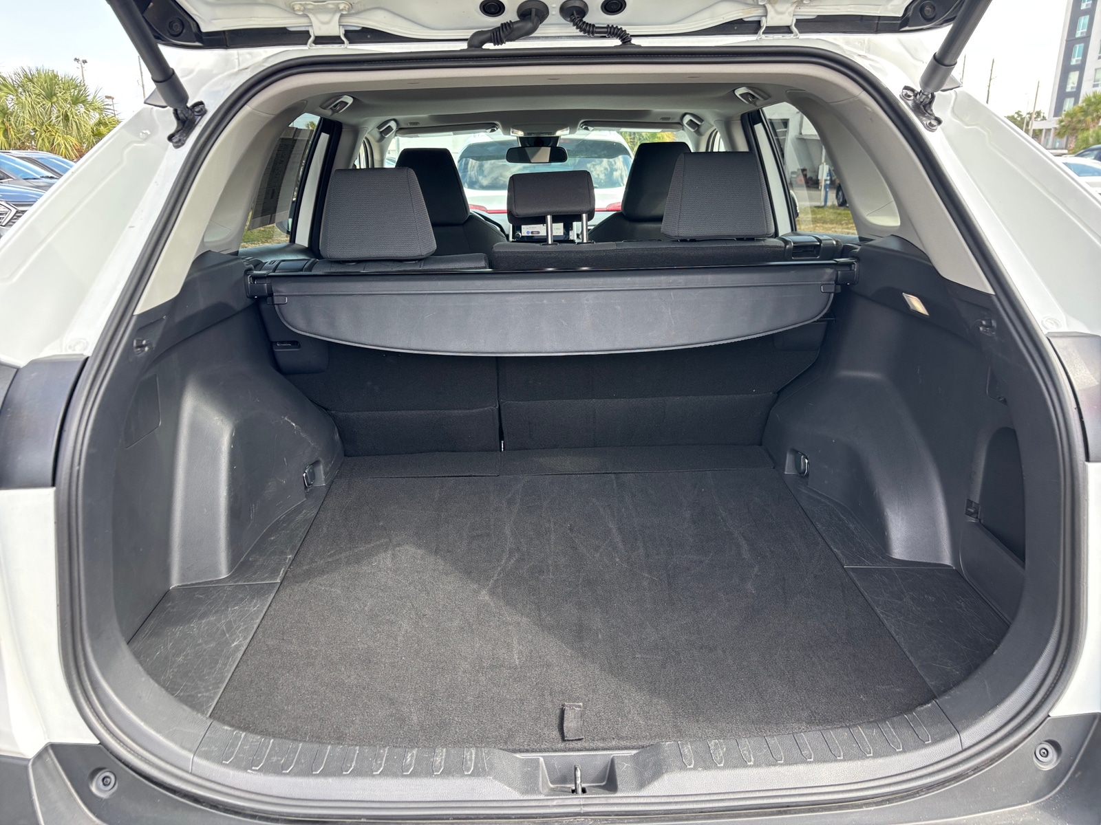 Thumbnail: 2025 Toyota RAV4 - 6