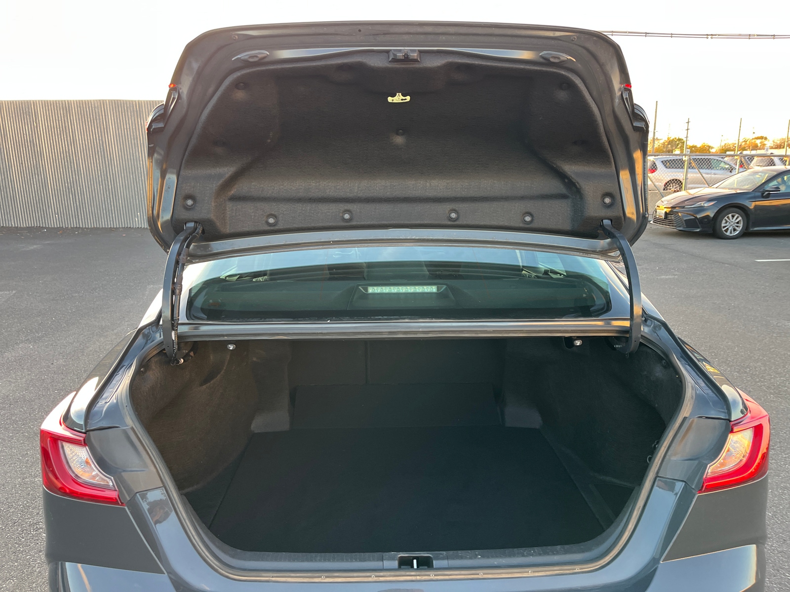 Thumbnail: 2025 Toyota Camry - 6