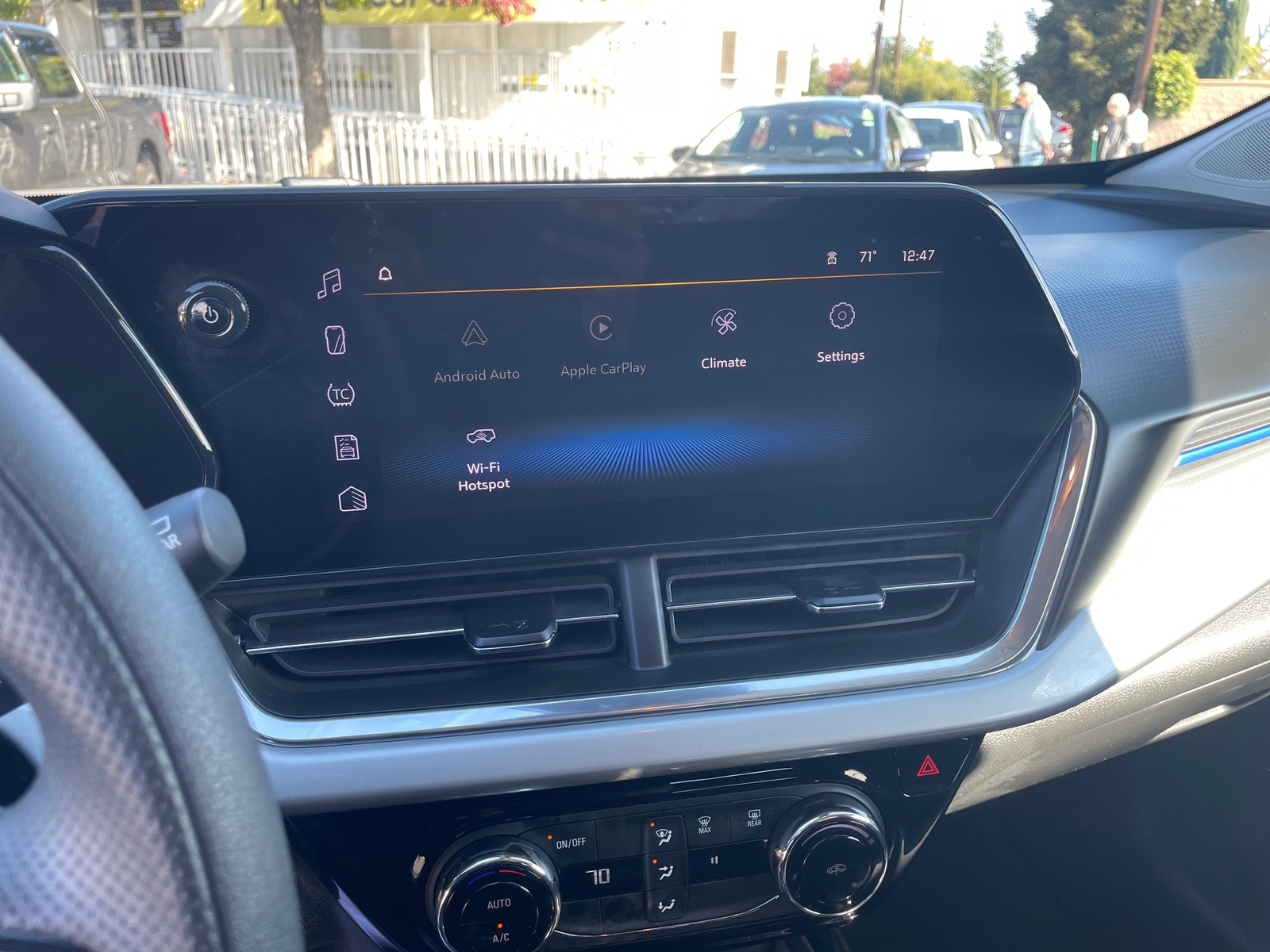 Thumbnail: 2025 Chevrolet Trax - 4