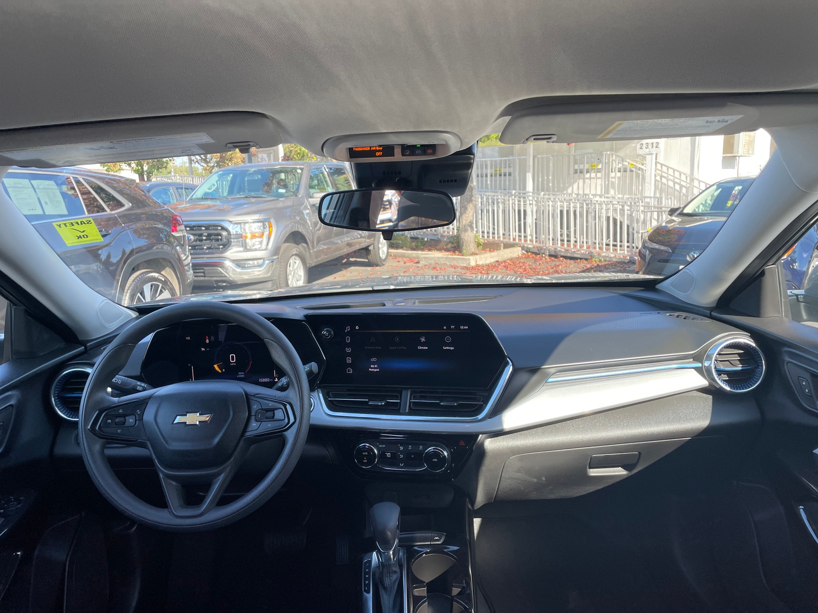 Thumbnail: 2025 Chevrolet Trax - 3