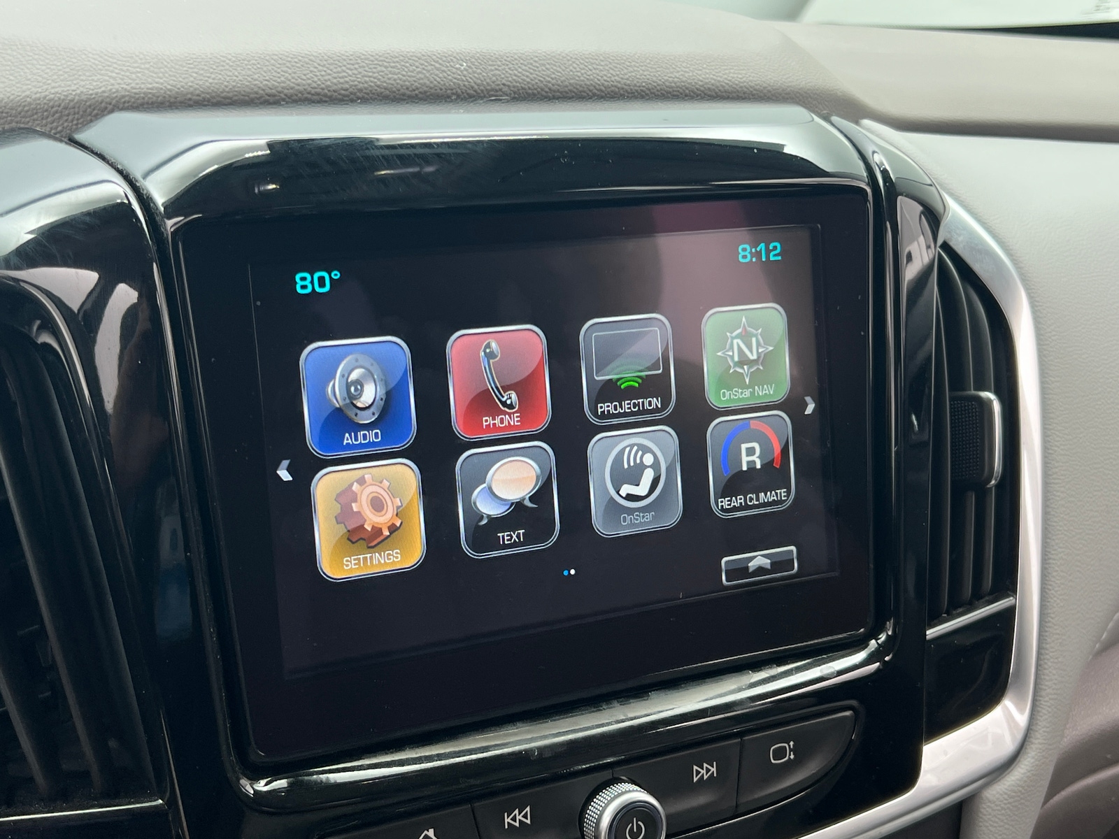 Thumbnail: 2018 Chevrolet Traverse - 4