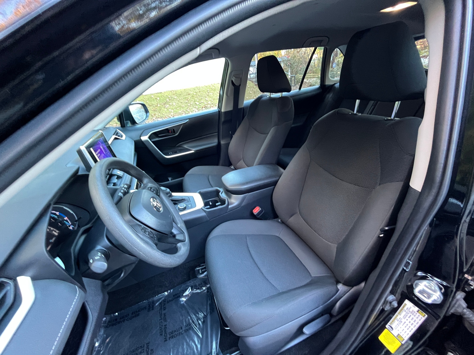 Thumbnail: 2025 Toyota RAV4 - 2