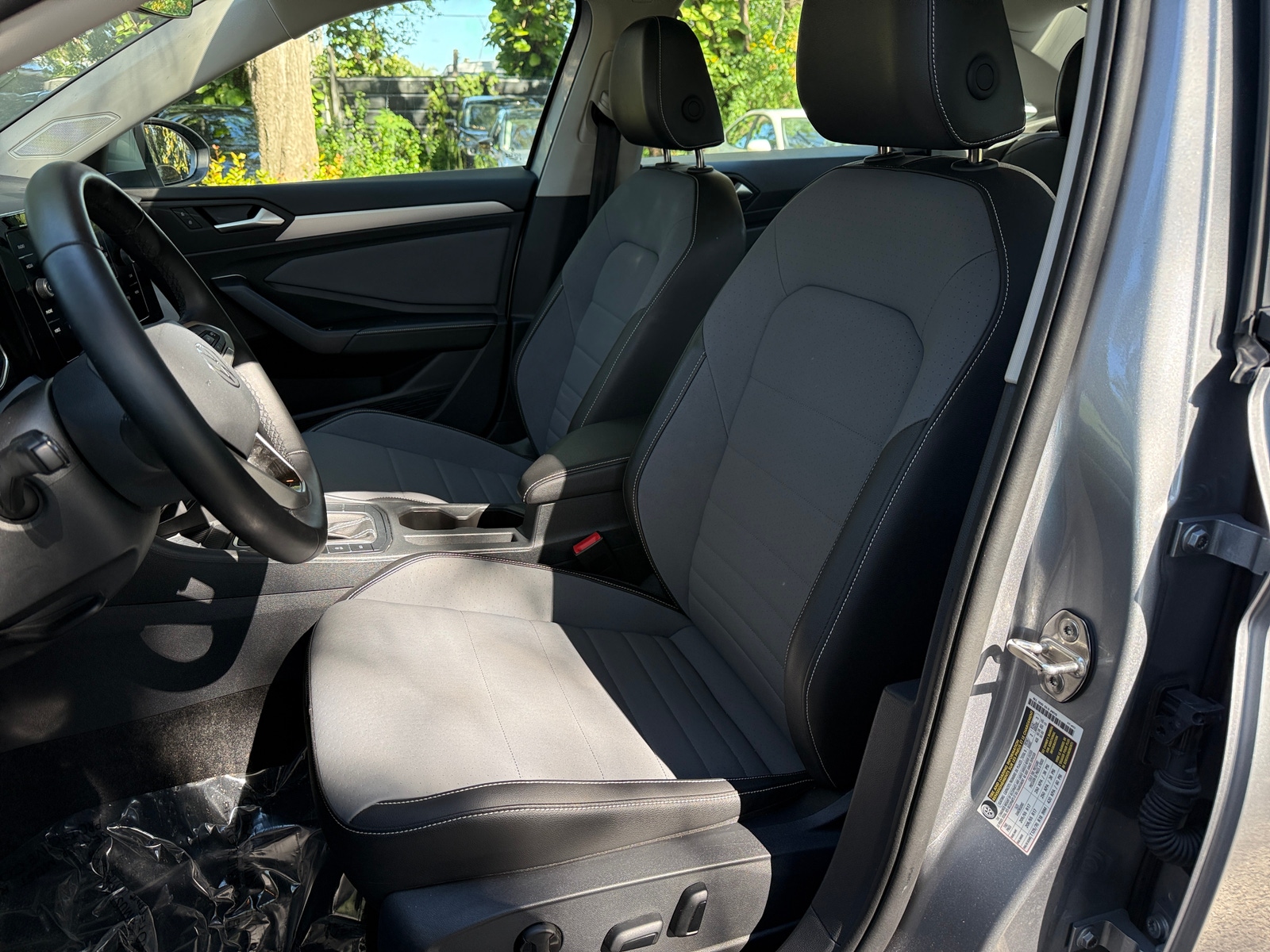 Thumbnail: 2025 Volkswagen Jetta - 2