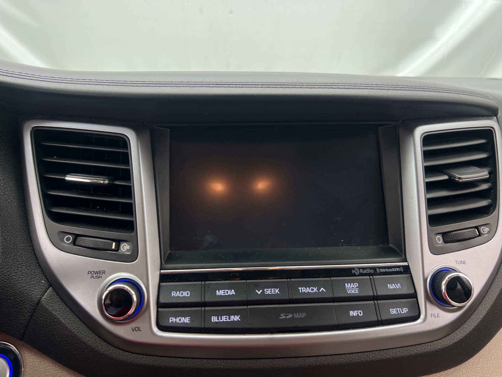 Thumbnail: 2016 Hyundai Tucson - 3