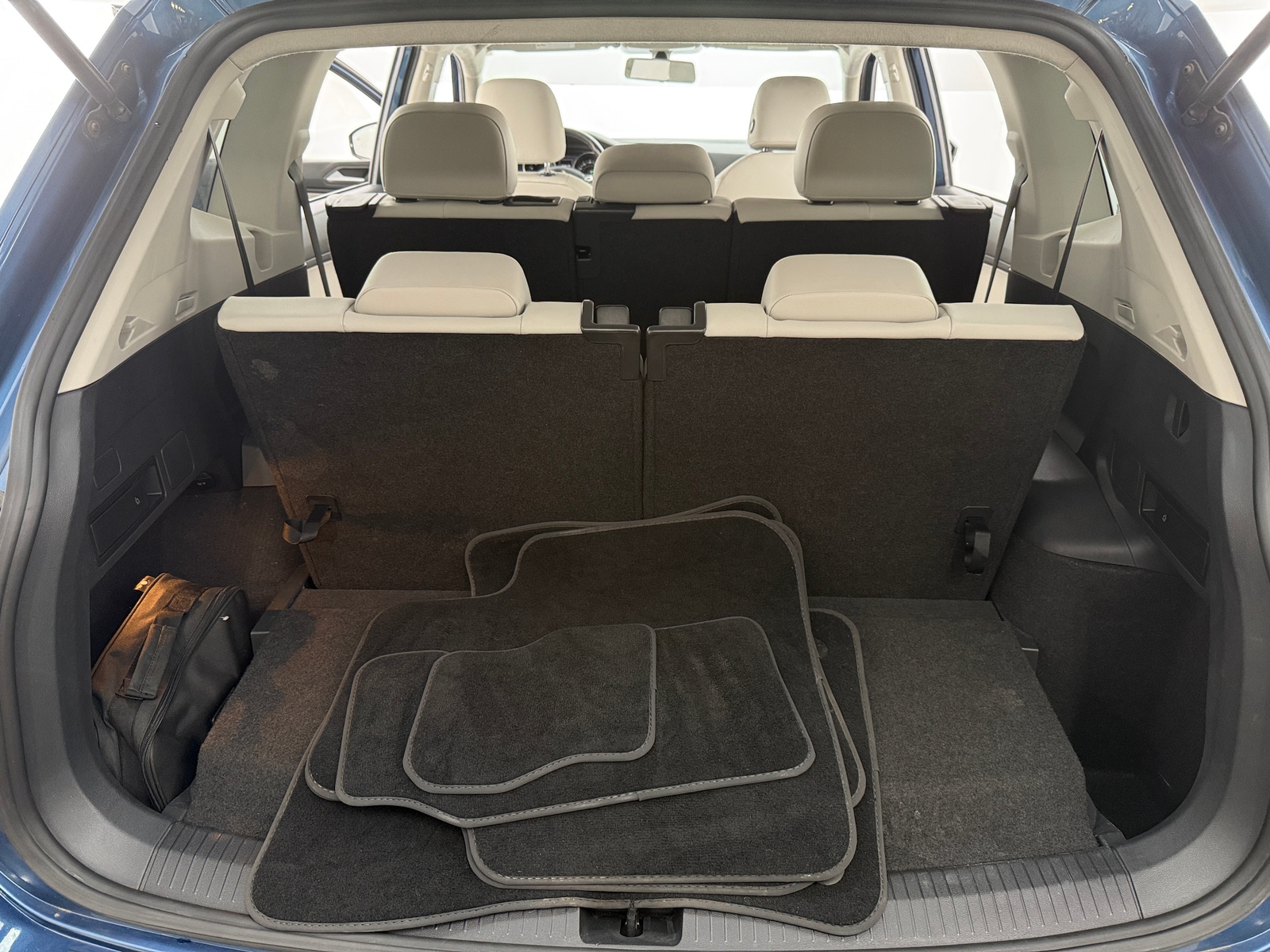 Thumbnail: 2019 Volkswagen Tiguan - 6