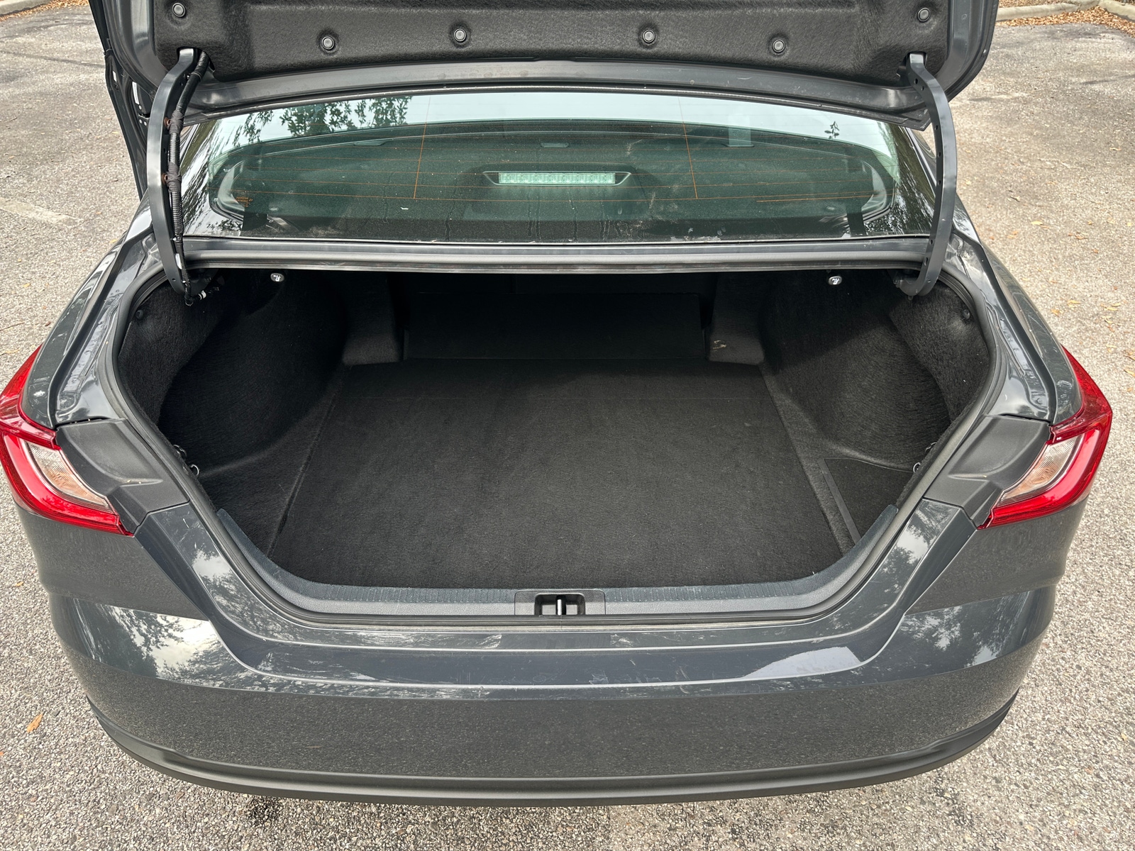 Thumbnail: 2025 Toyota Camry - 4