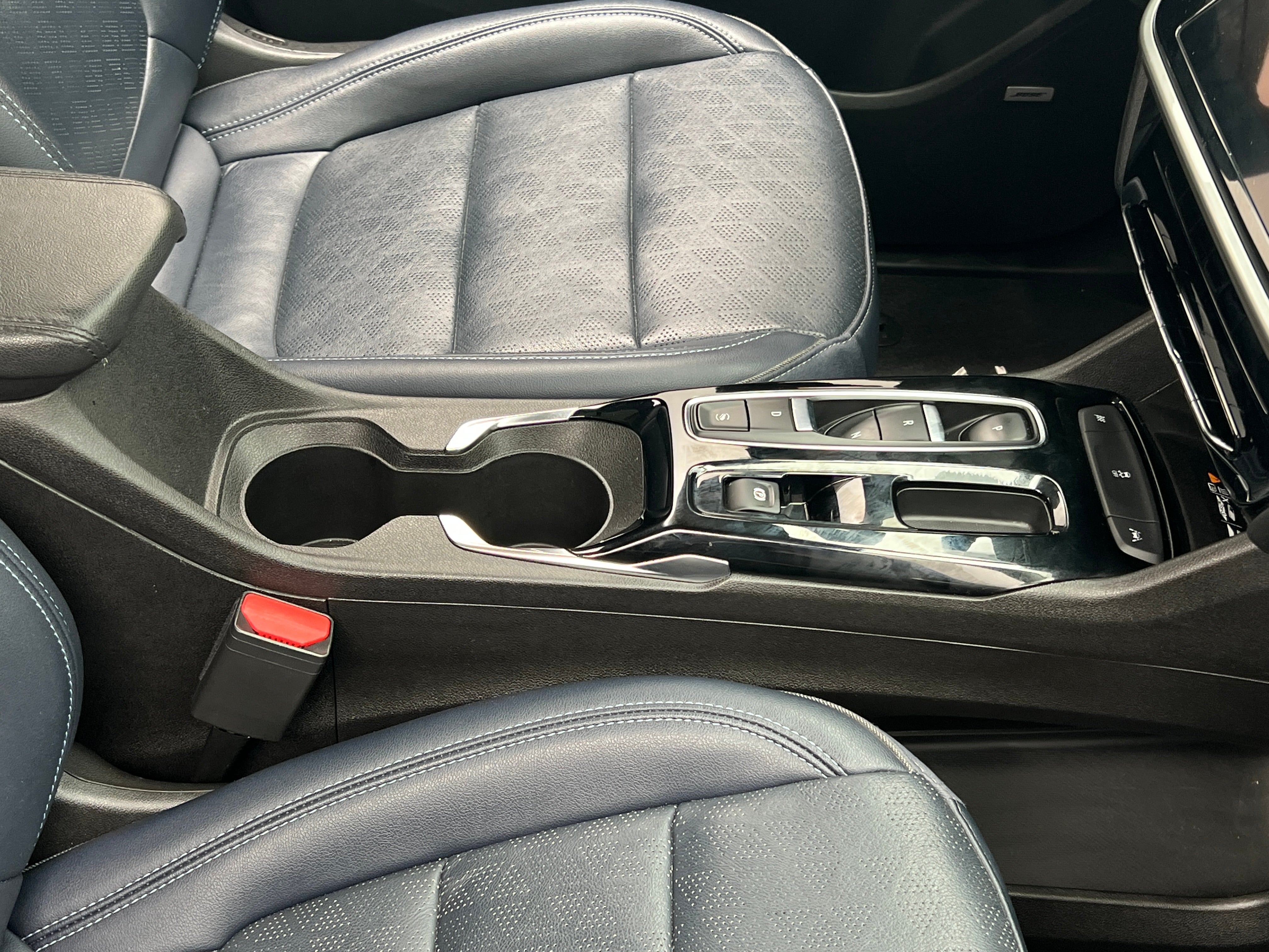 Used 2022 Chevrolet Bolt EUV Premier with VIN 1G1FZ6S0XN4108151 for sale in Oak Creek, WI