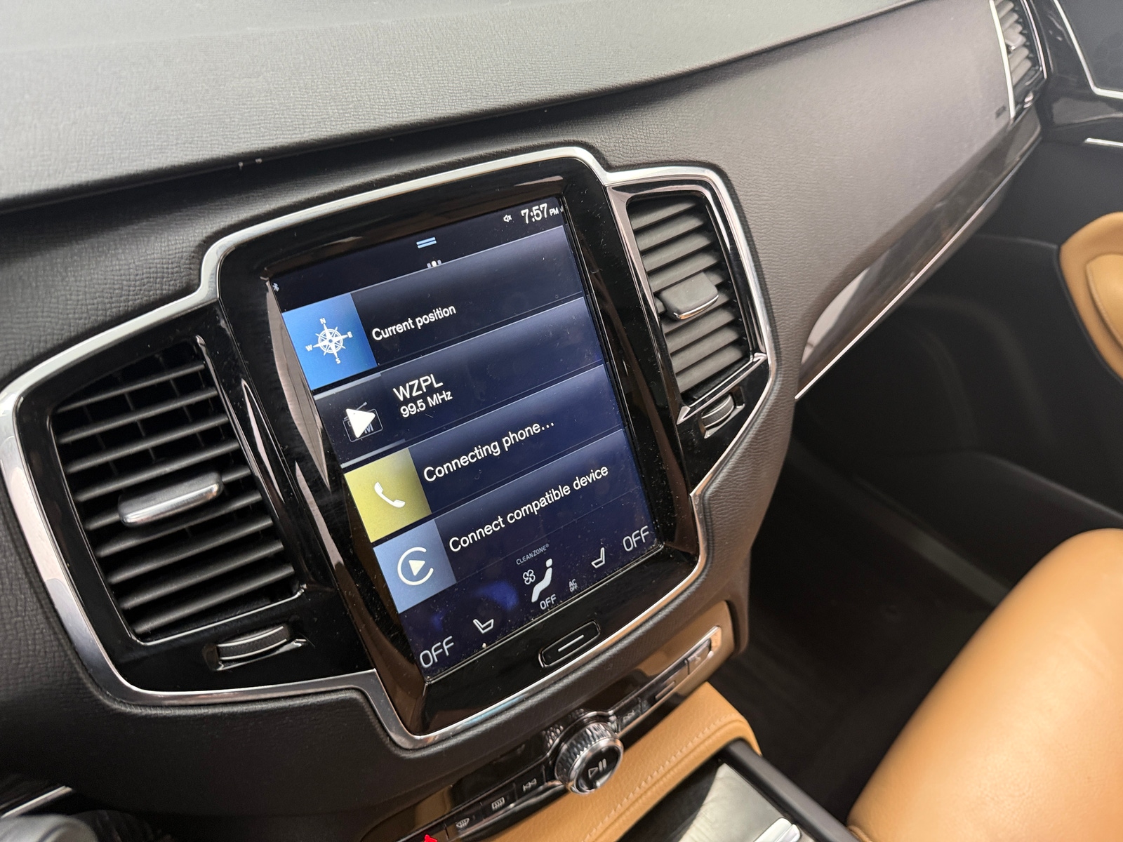 Thumbnail: 2018 Volvo XC90 - 3