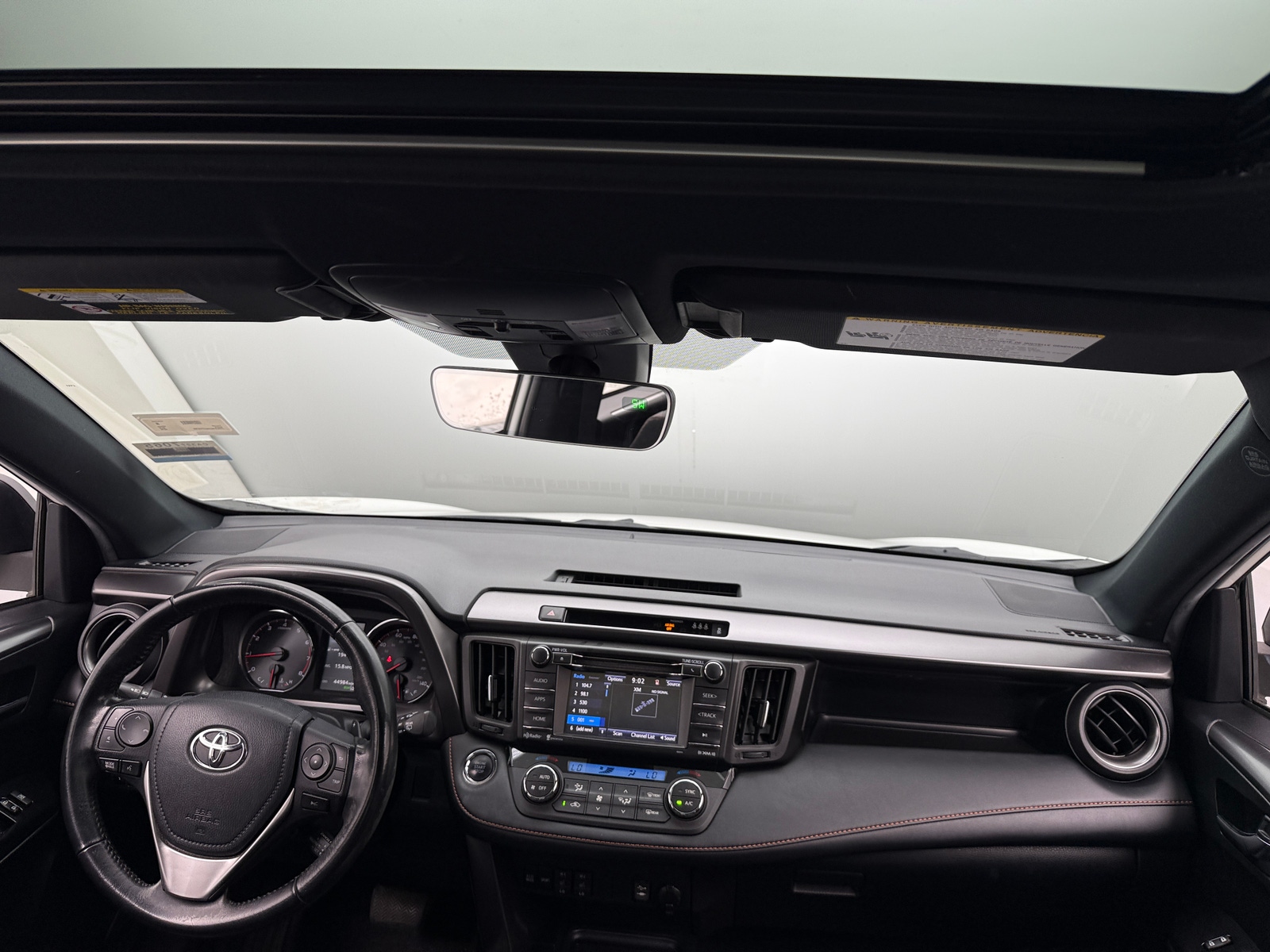 Thumbnail: 2018 Toyota RAV4 - 2