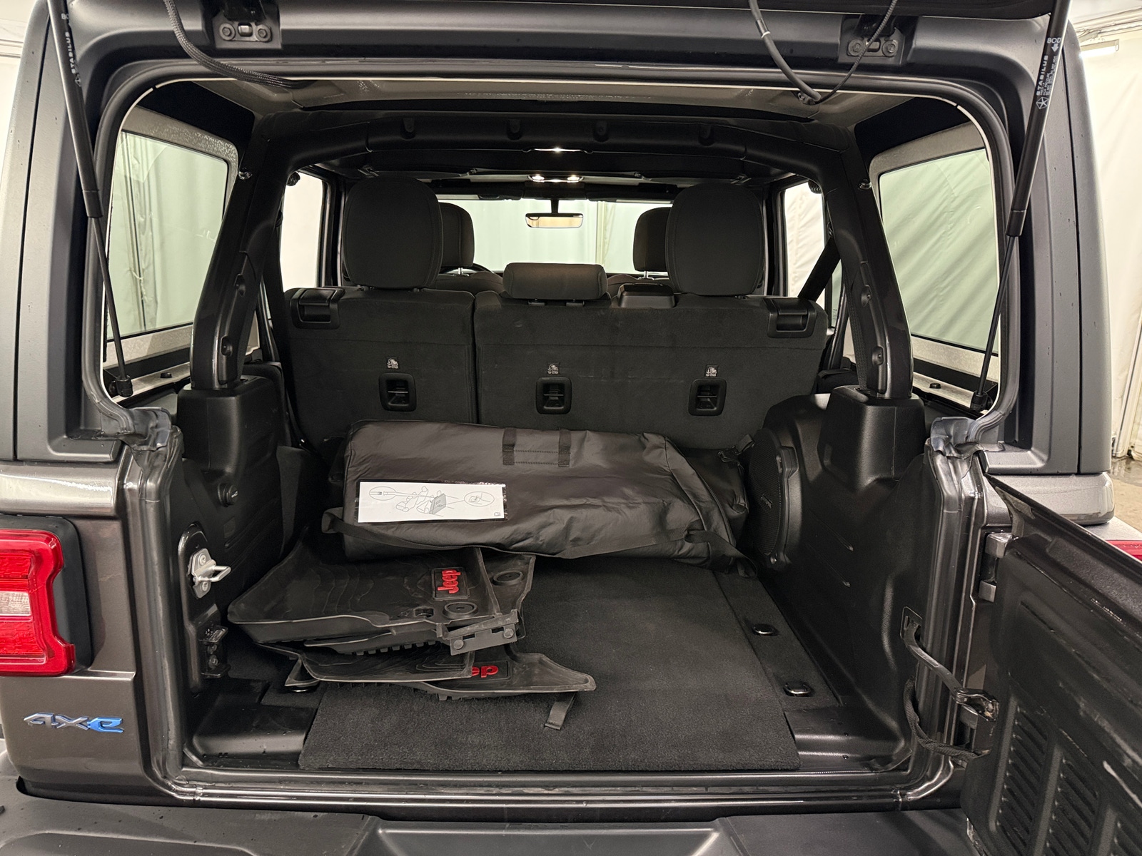 Thumbnail: 2022 Jeep Wrangler - 7