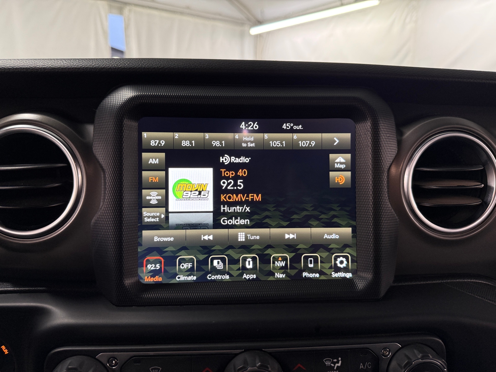 Thumbnail: 2022 Jeep Wrangler - 4