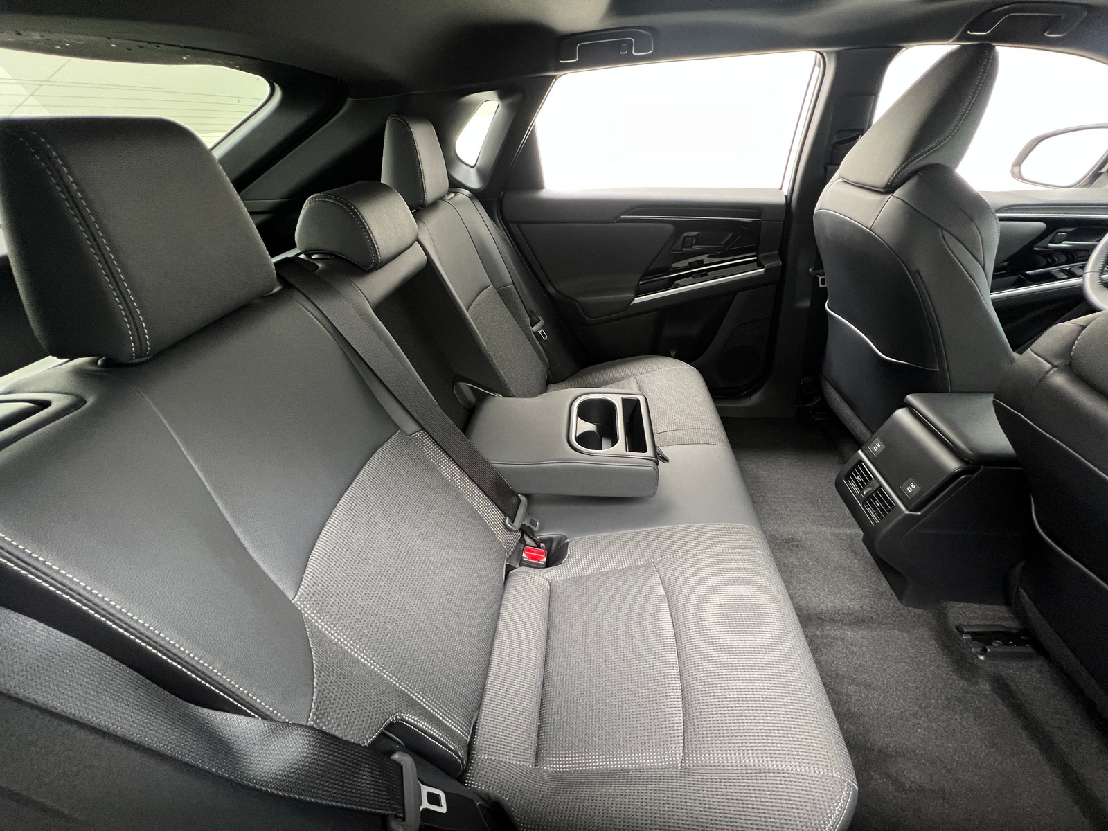 Thumbnail: 2024 Toyota bZ4X - 6