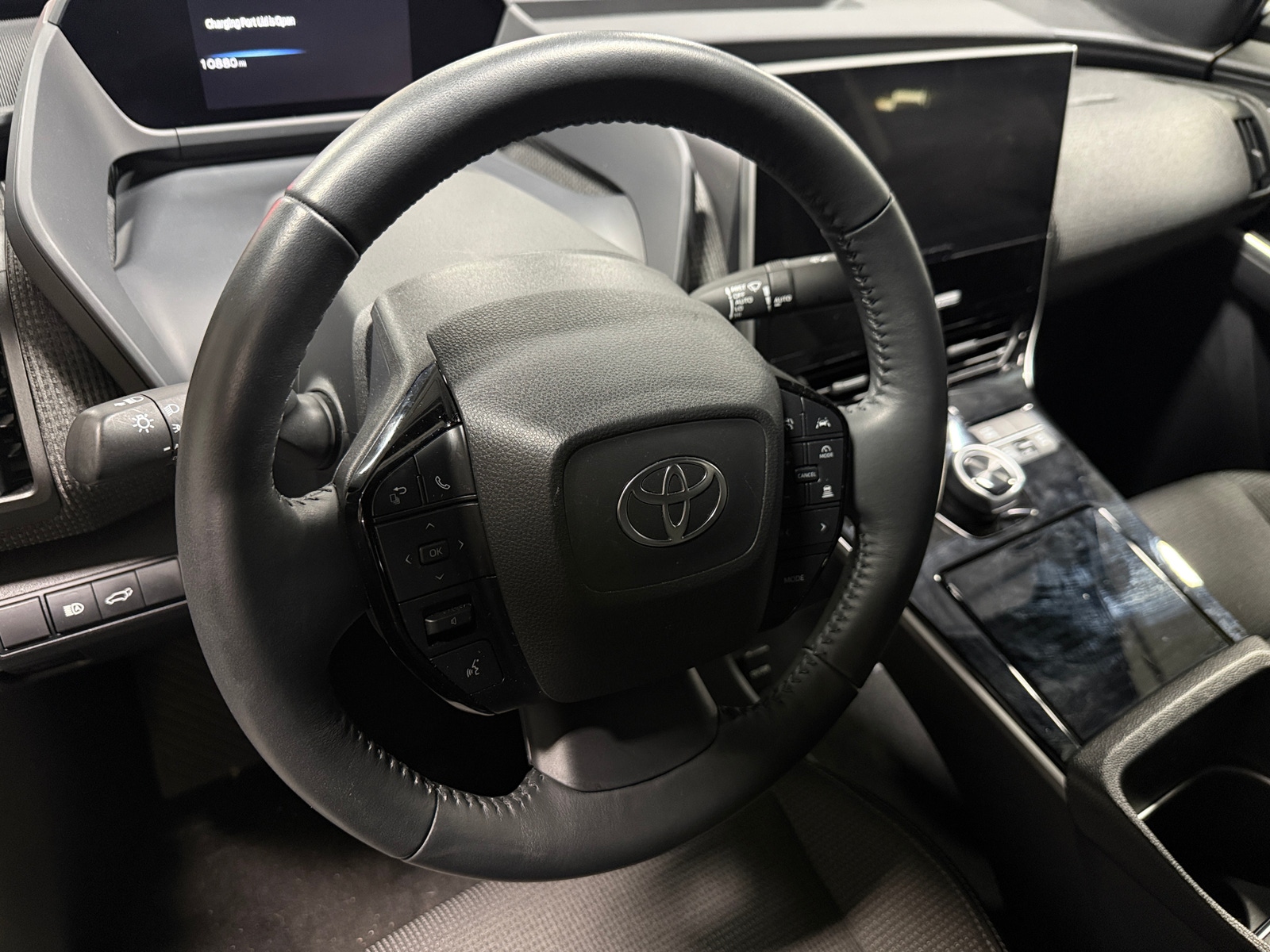 Thumbnail: 2024 Toyota bZ4X - 5