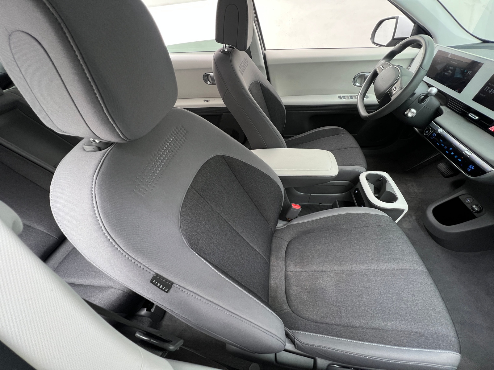 Thumbnail: 2023 Hyundai Ioniq 5 - 2