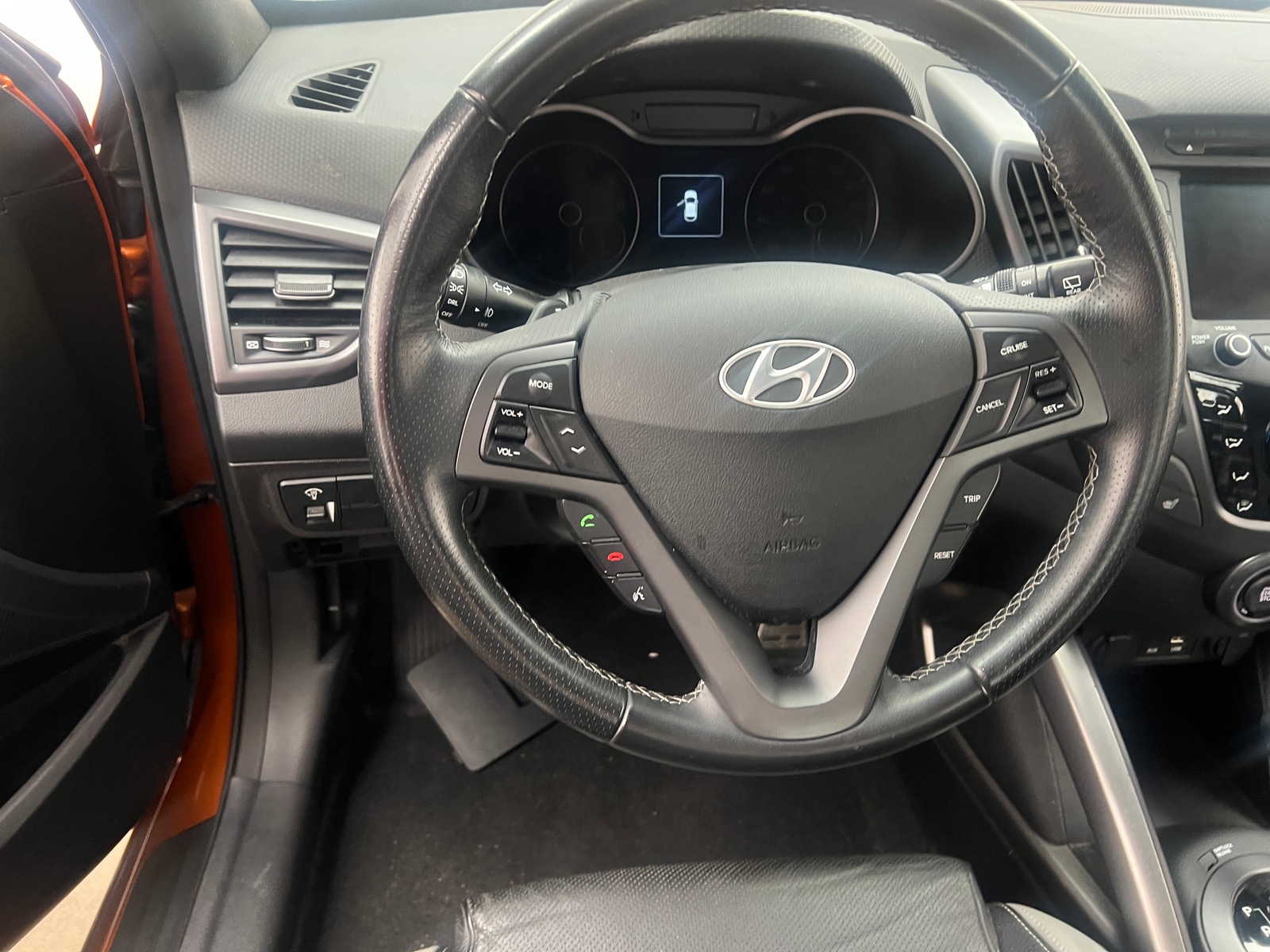 Thumbnail: 2016 Hyundai Veloster - 3