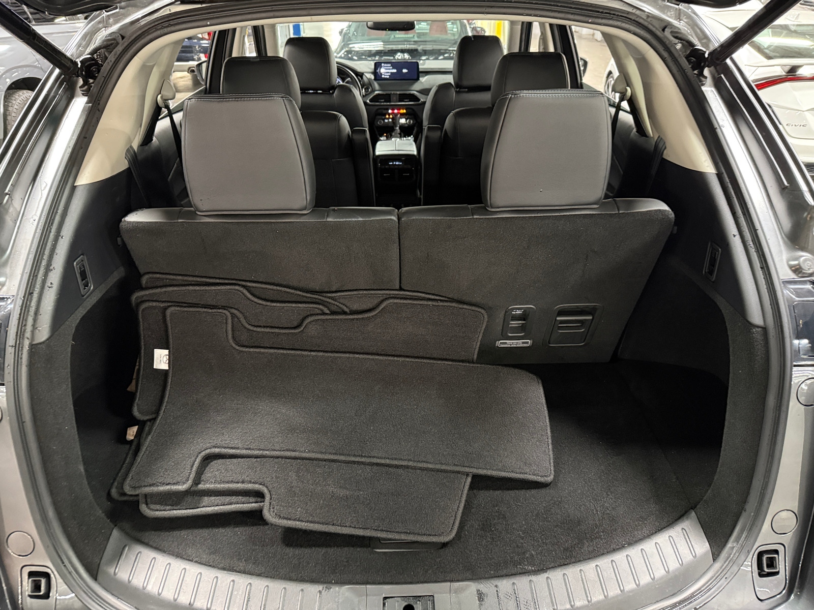 Thumbnail: 2023 Mazda CX-9 - 6