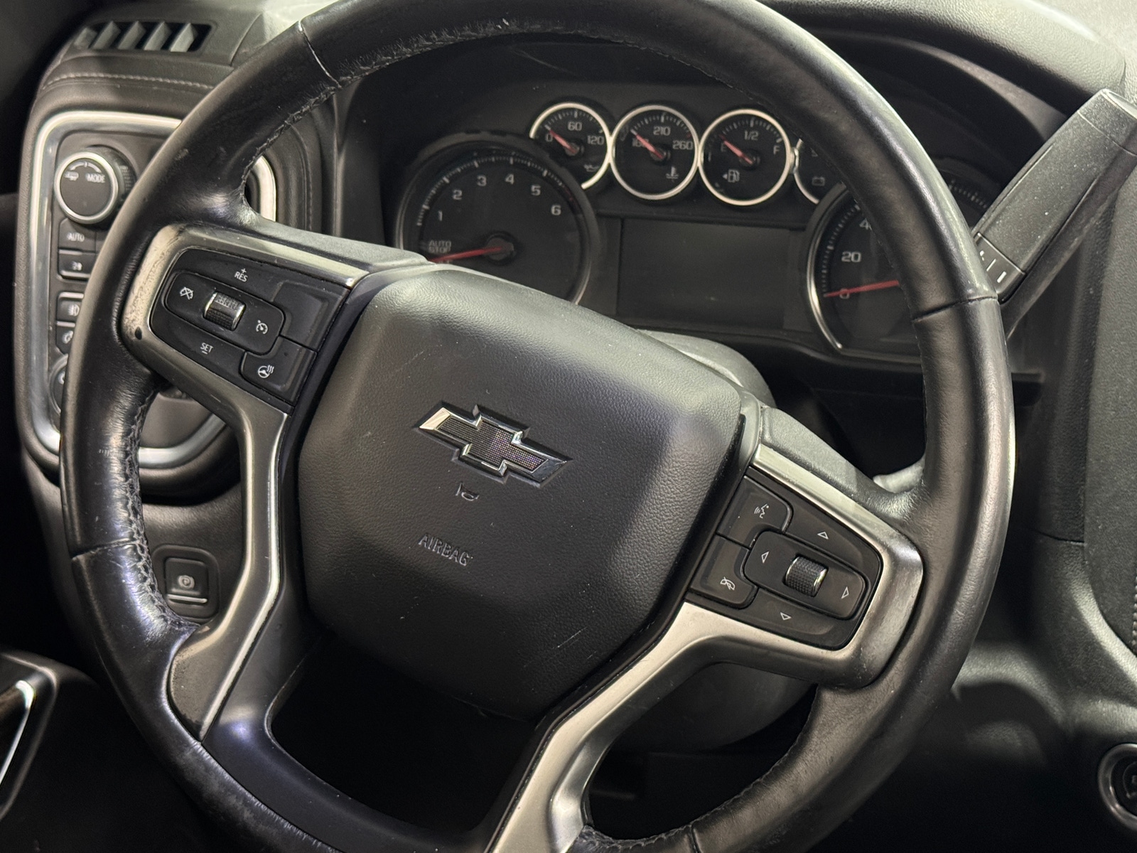 Thumbnail: 2021 Chevrolet Silverado 1500 - 5