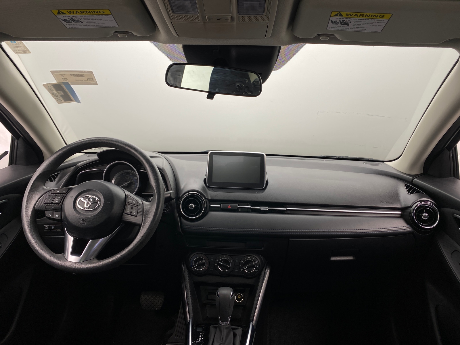 Thumbnail: 2018 Toyota Yaris iA - 3