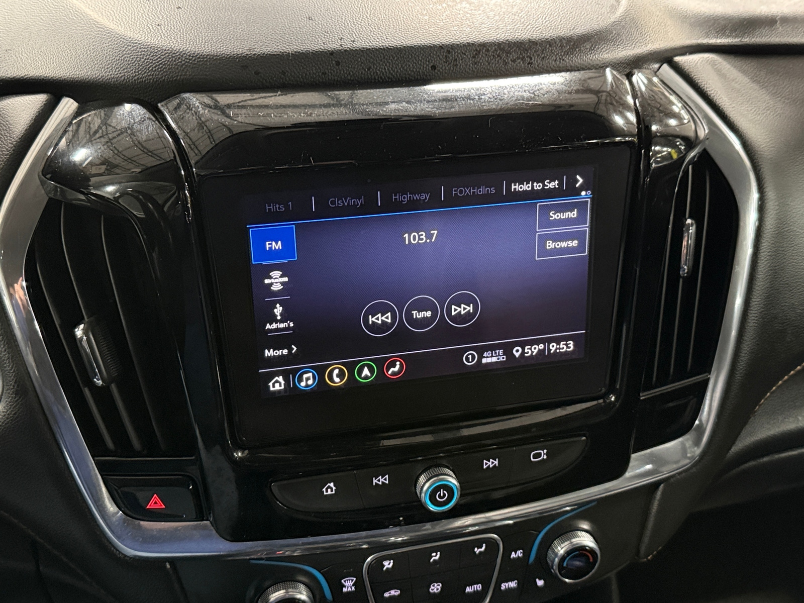 Thumbnail: 2020 Chevrolet Traverse - 4