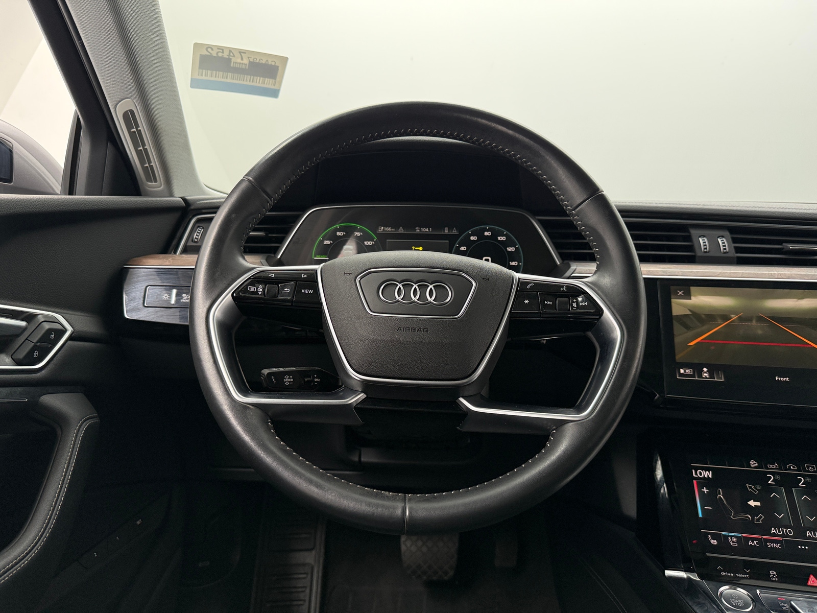 Thumbnail: 2020 Audi e-tron S - 4