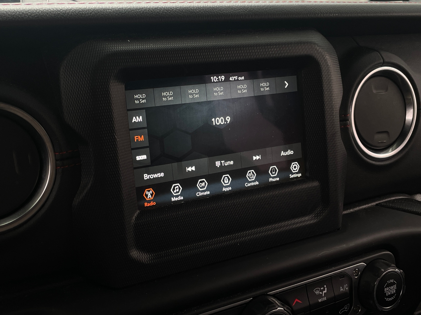 Thumbnail: 2020 Jeep Wrangler - 3