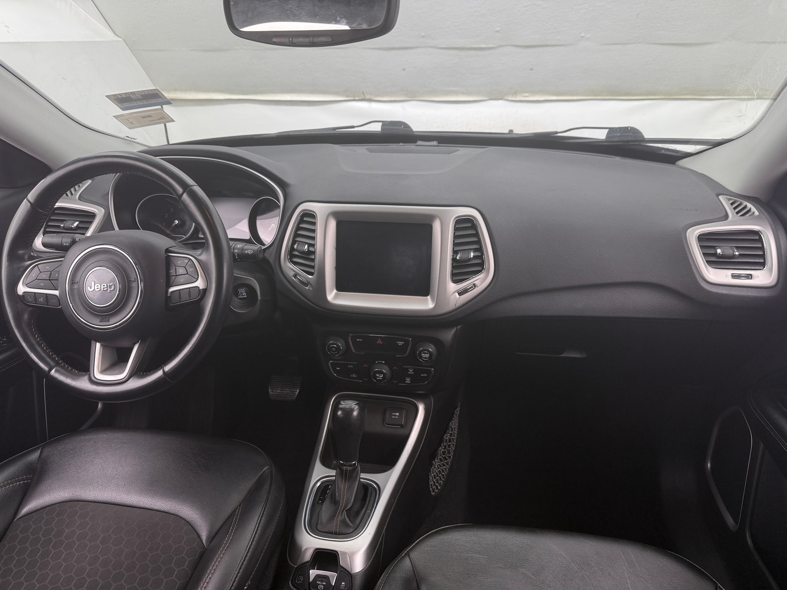 Thumbnail: 2019 Jeep Compass - 3