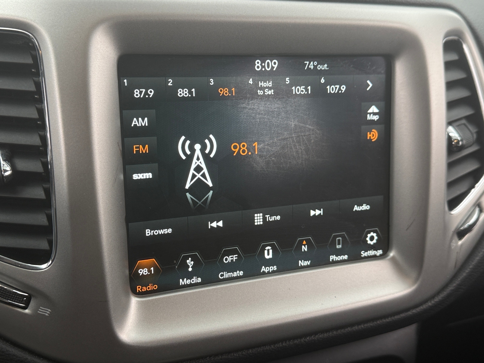 Thumbnail: 2019 Jeep Compass - 4