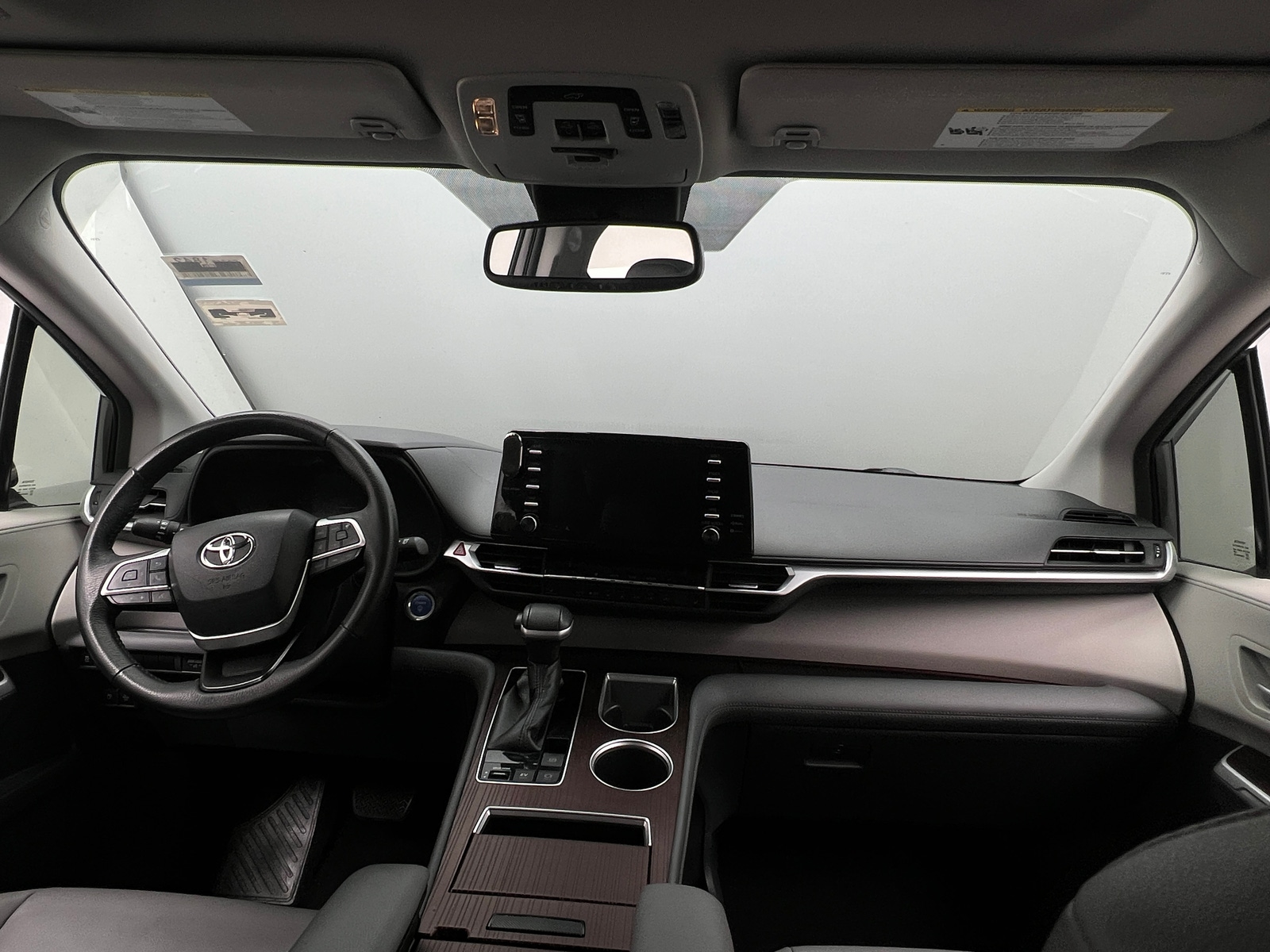 Thumbnail: 2022 Toyota Sienna - 2