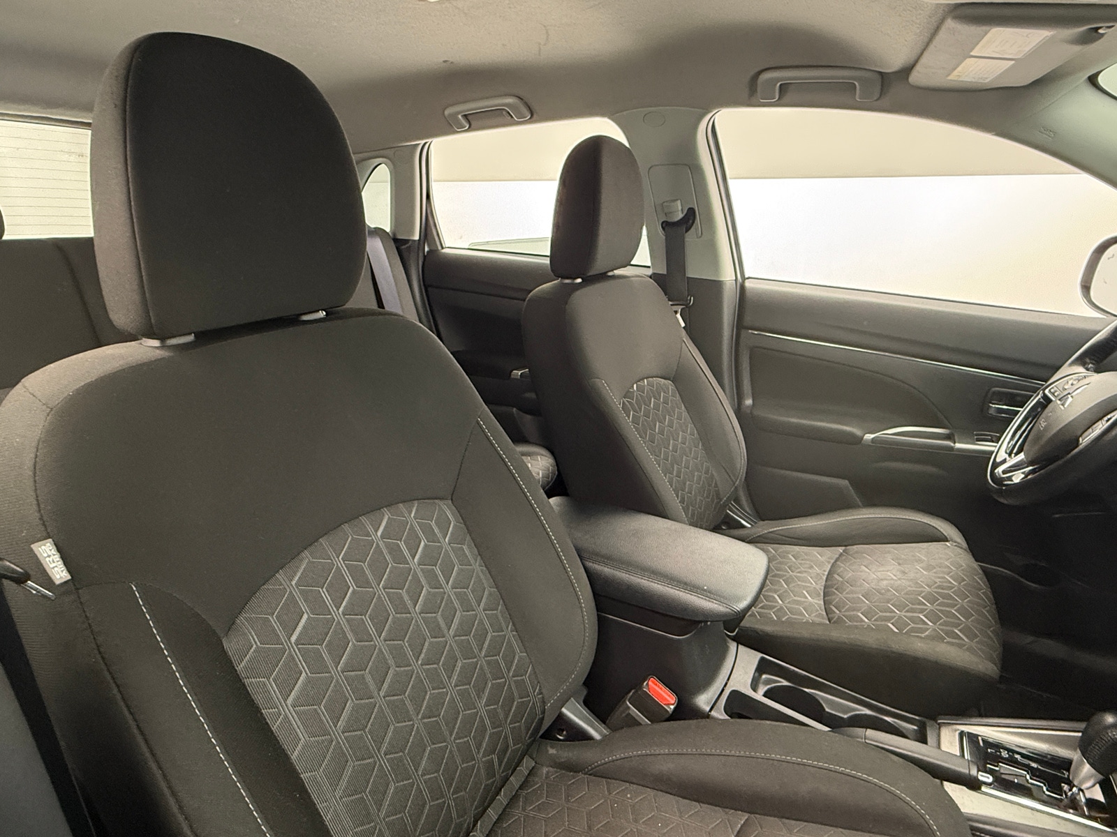 Thumbnail: 2021 Mitsubishi Outlander Sport - 2